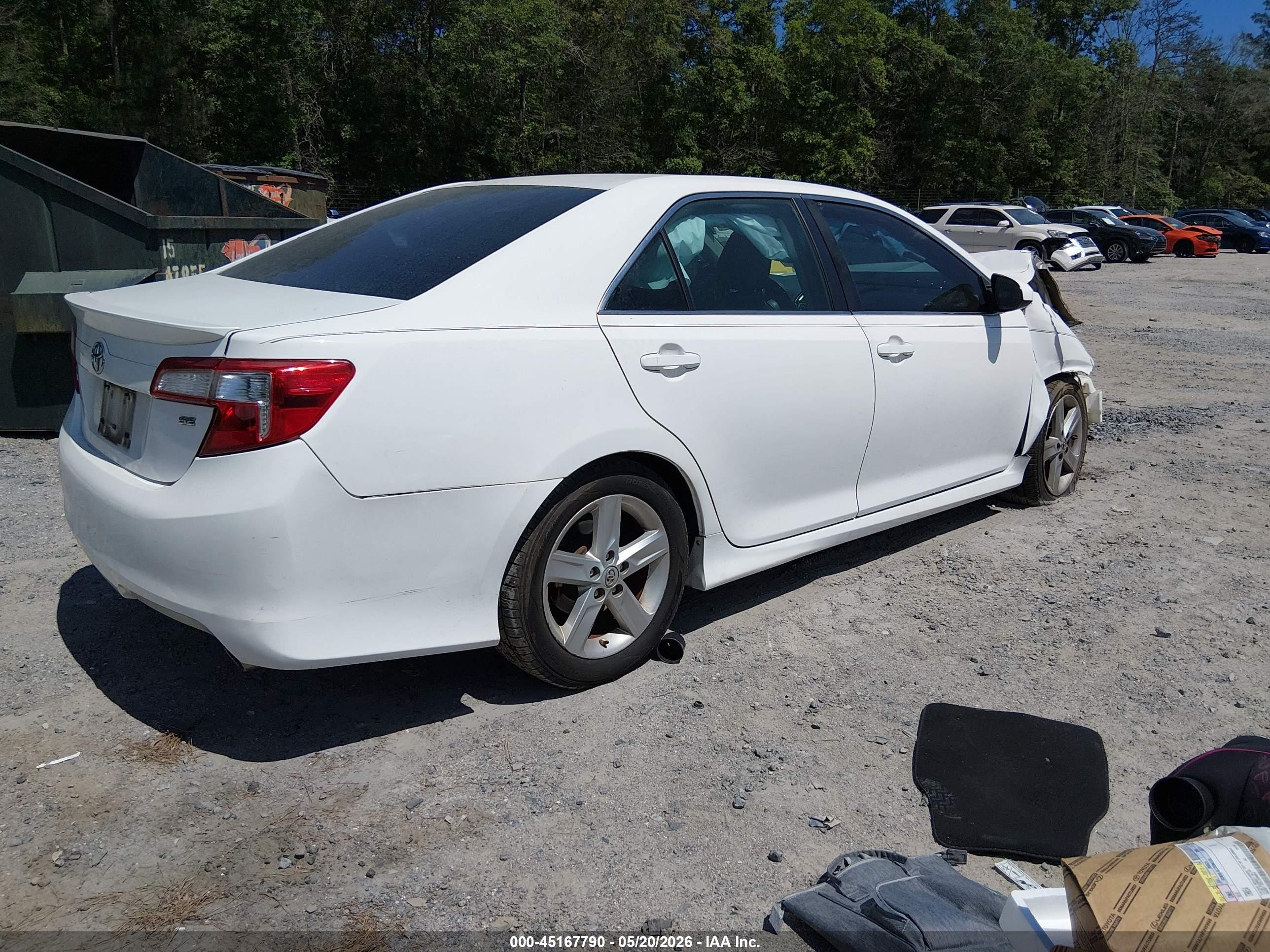 2014 Toyota Camry Se White vin: 4T1BF1FK1EU376692