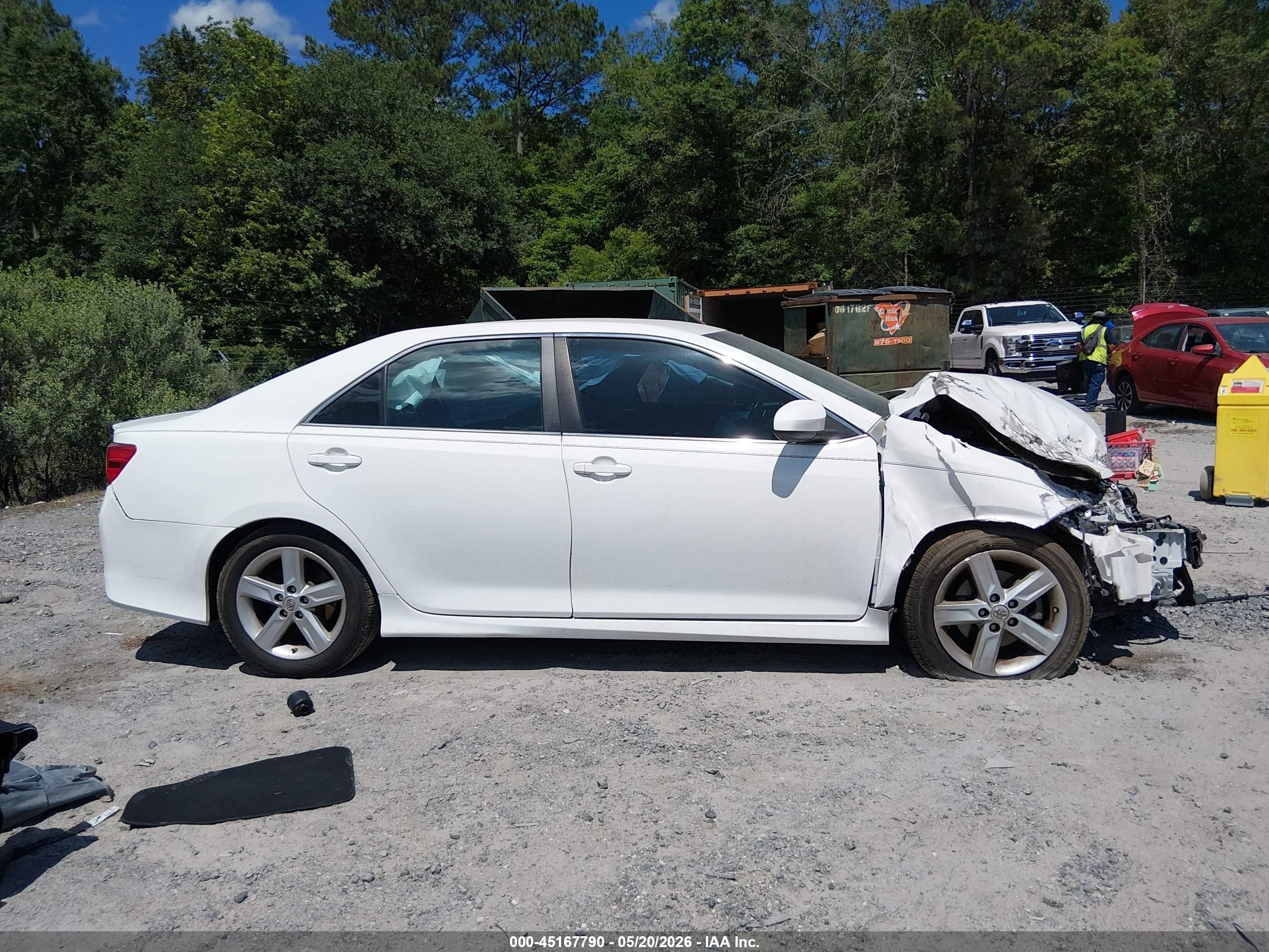 2014 Toyota Camry Se White vin: 4T1BF1FK1EU376692