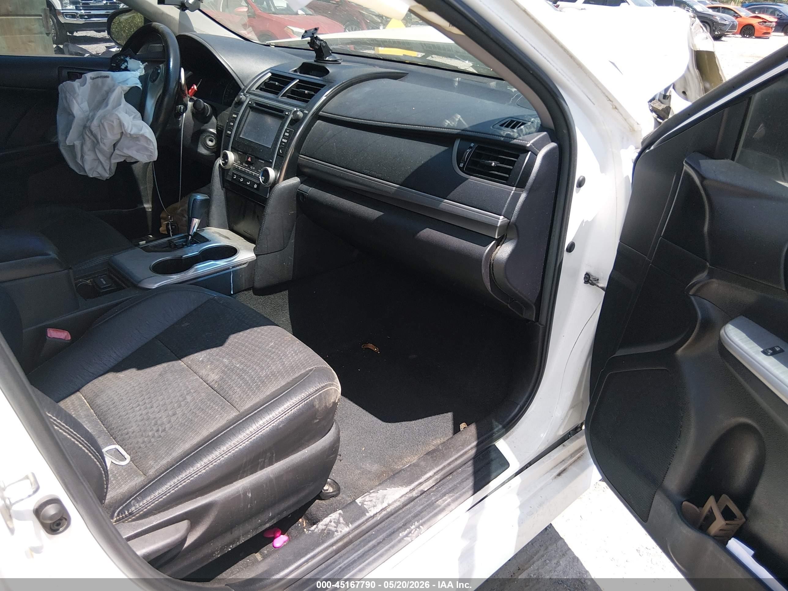 2014 Toyota Camry Se White vin: 4T1BF1FK1EU376692