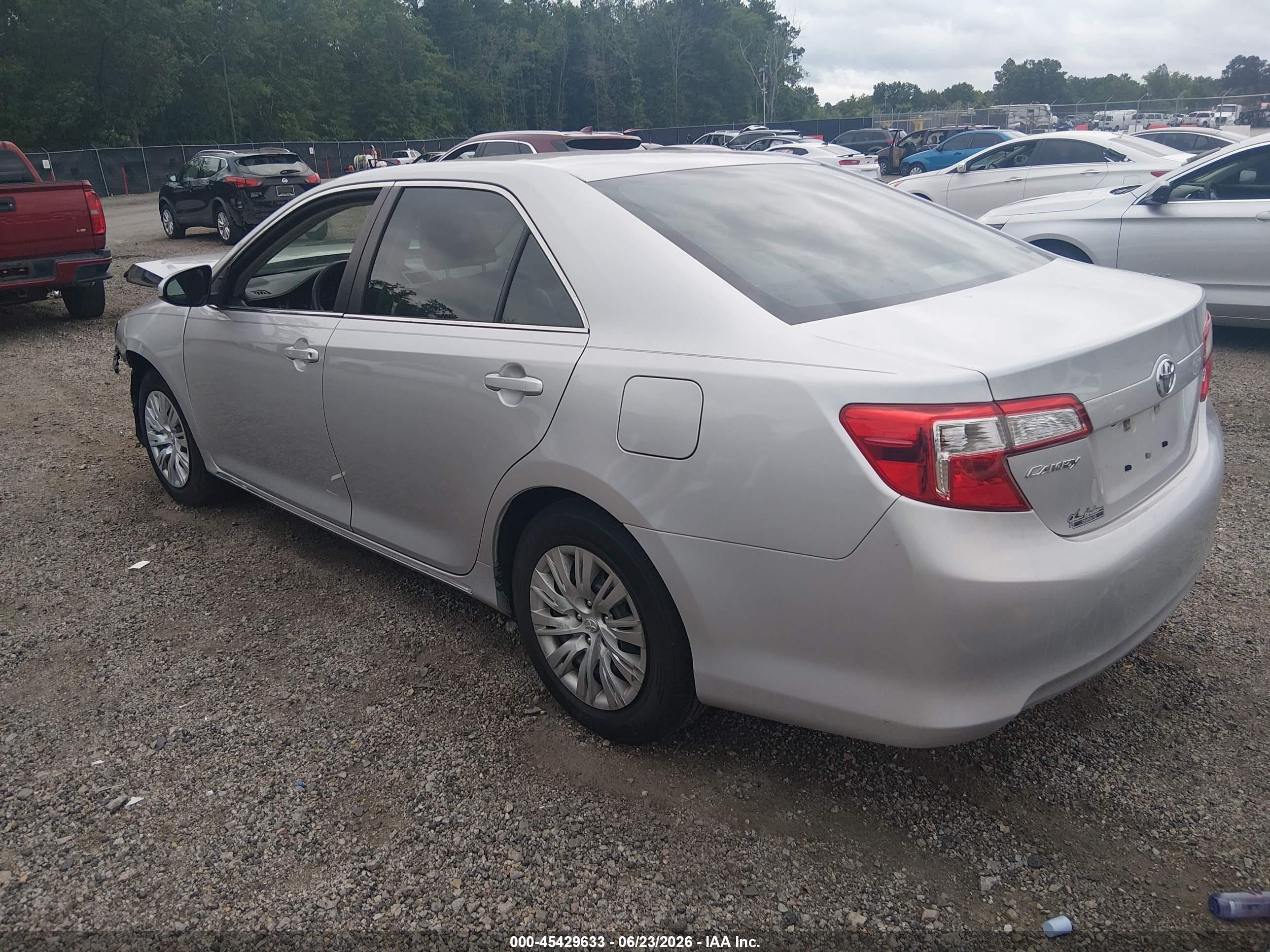 2014 Toyota Camry Le Silver vin: 4T1BF1FK1EU387160