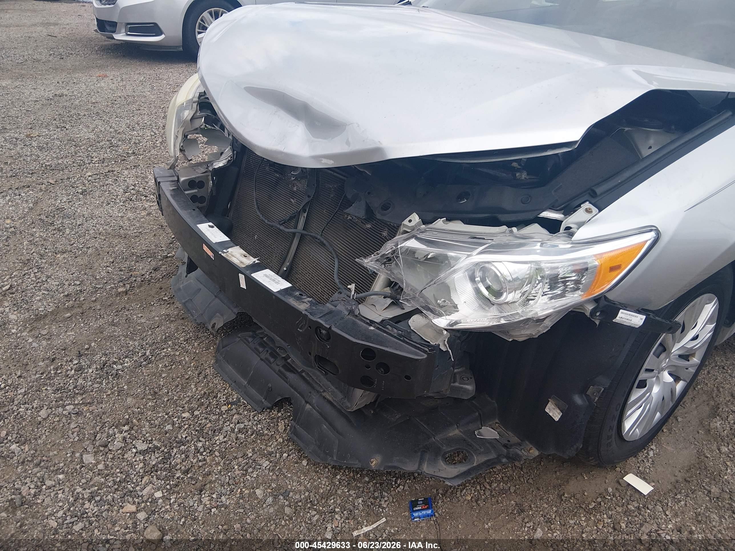 2014 Toyota Camry Le Silver vin: 4T1BF1FK1EU387160