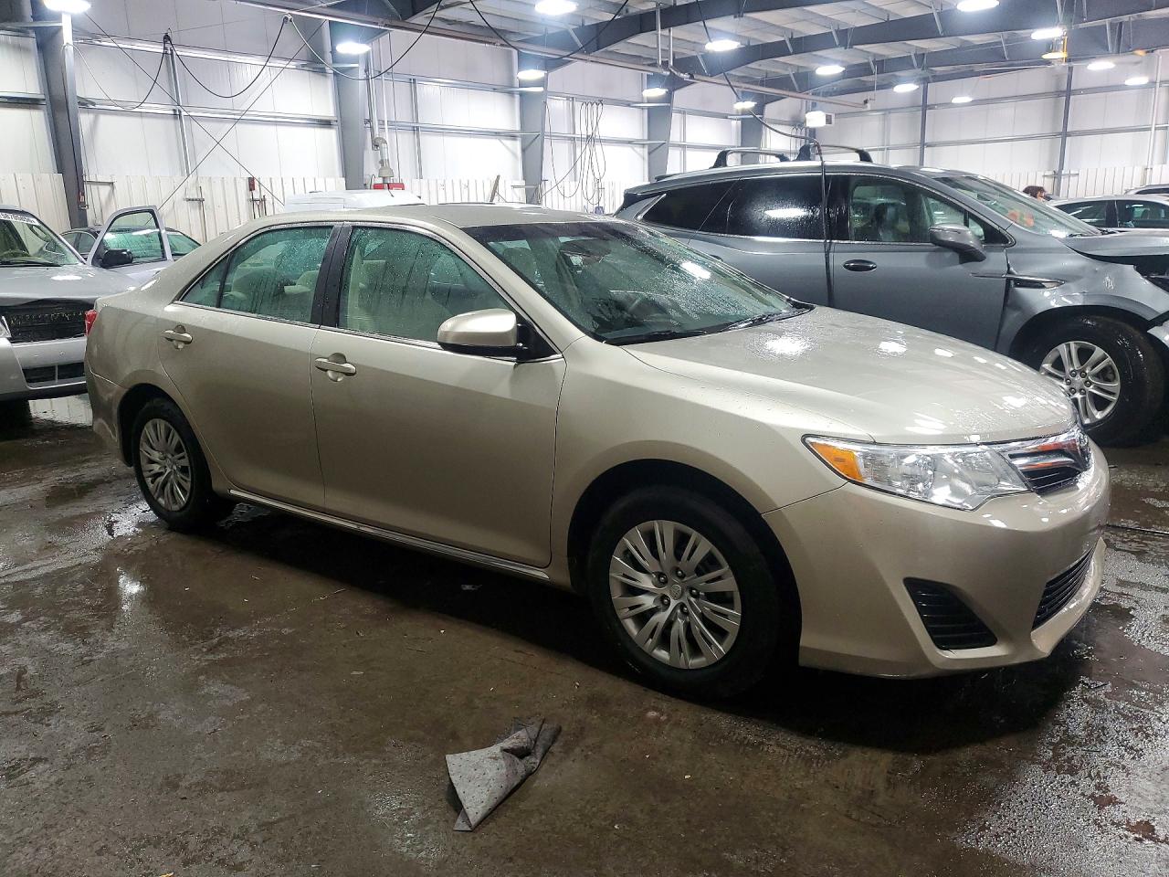 2014 Toyota Camry Le Beige vin: 4T1BF1FK1EU391273