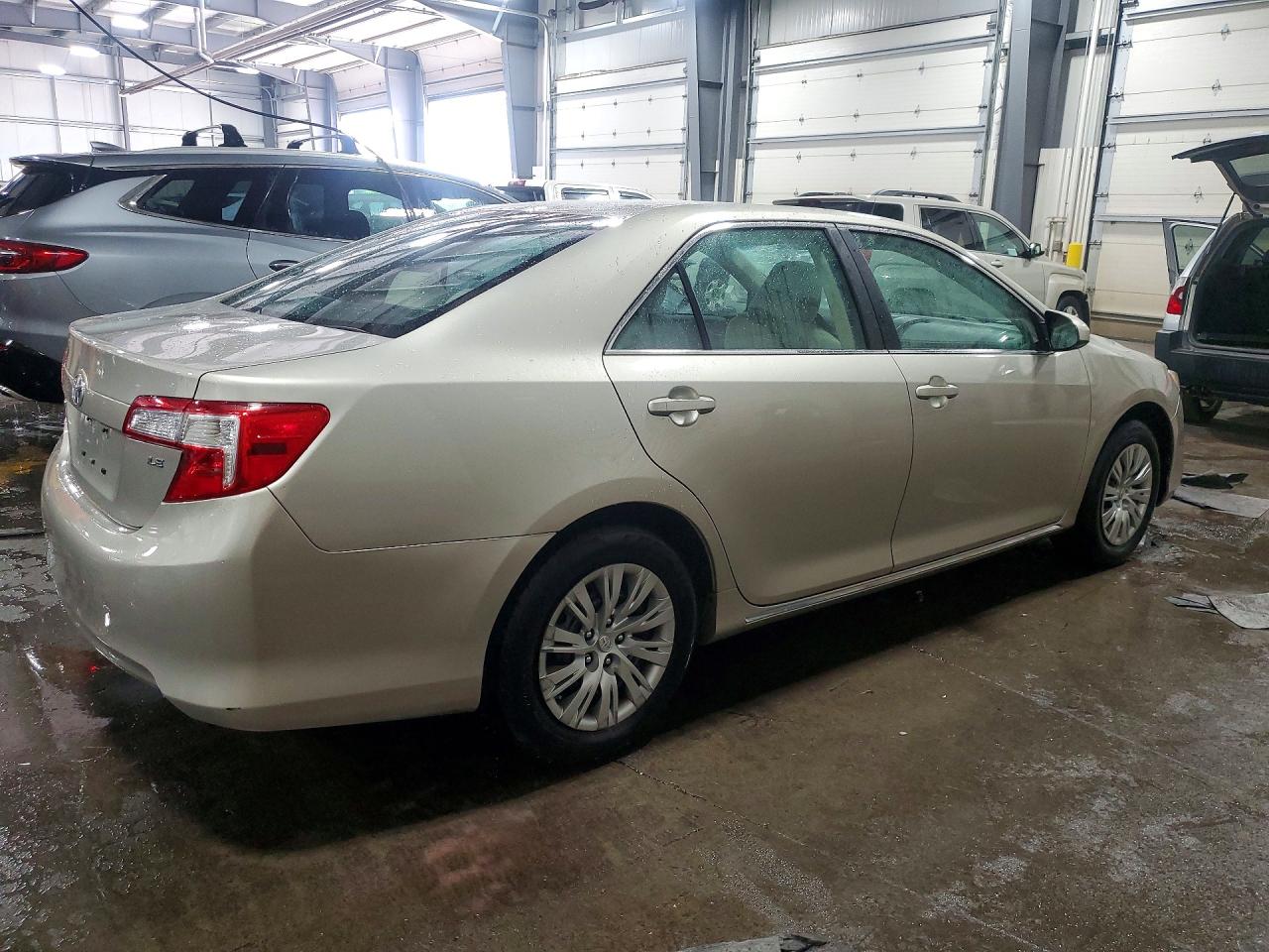 2014 Toyota Camry Le Beige vin: 4T1BF1FK1EU391273