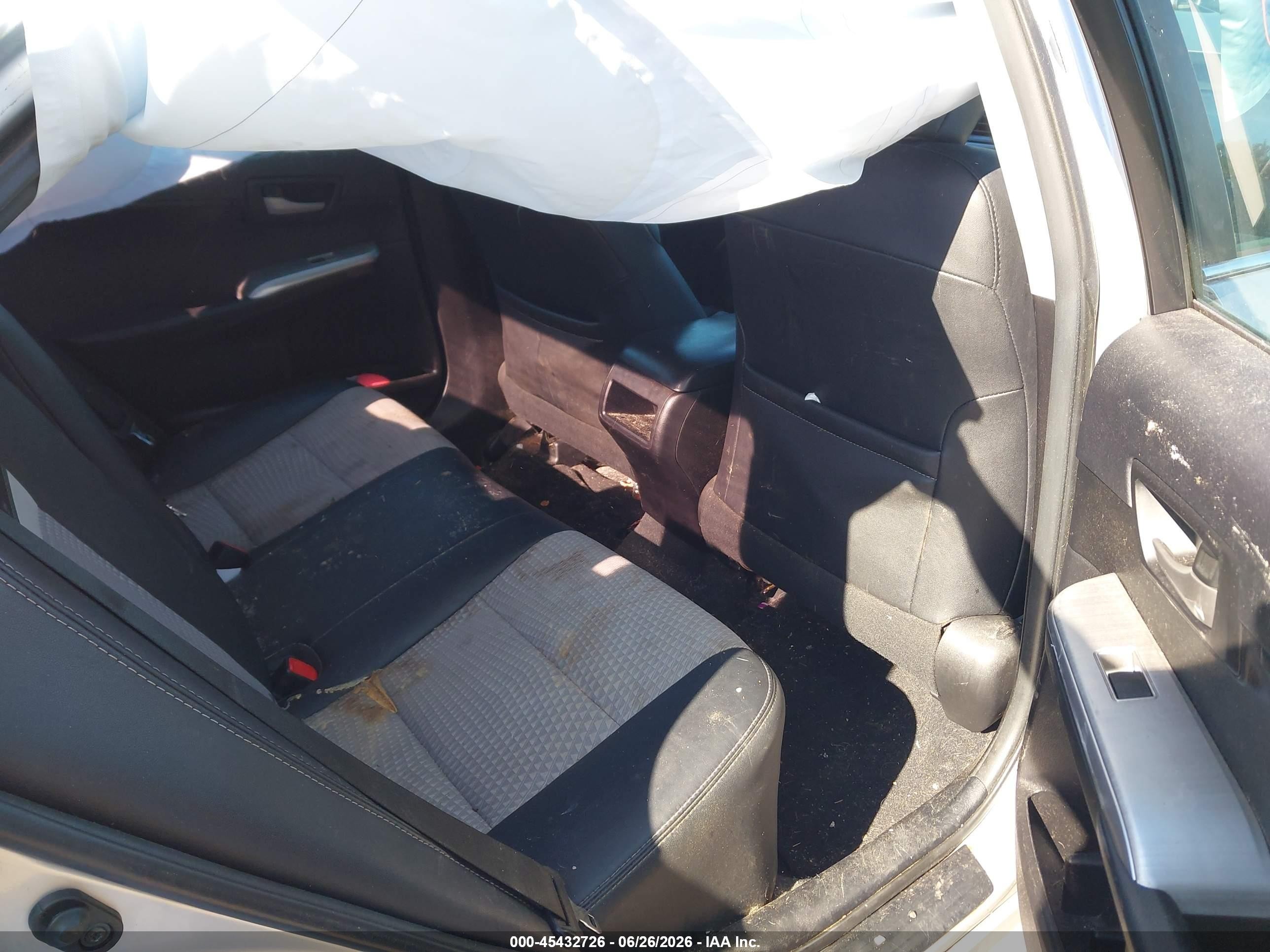 2014 Toyota Camry Se Silver vin: 4T1BF1FK1EU392388
