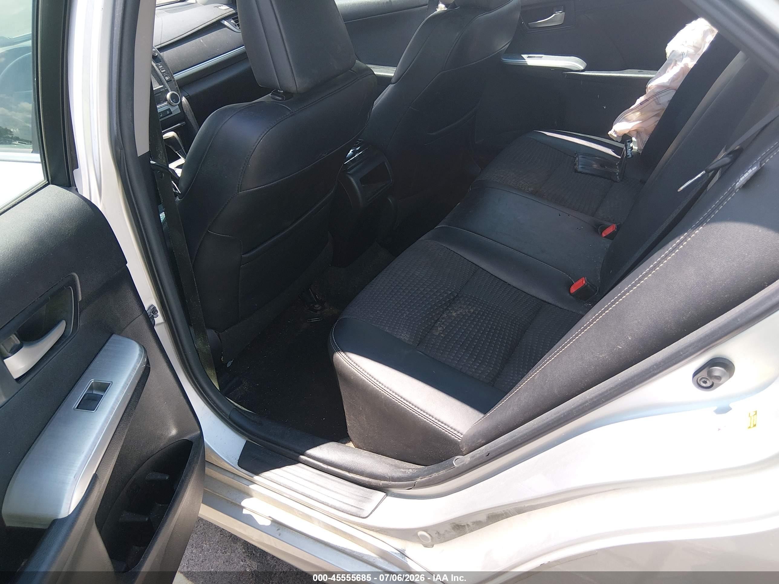 2014 Toyota Camry Se Silver vin: 4T1BF1FK1EU393542
