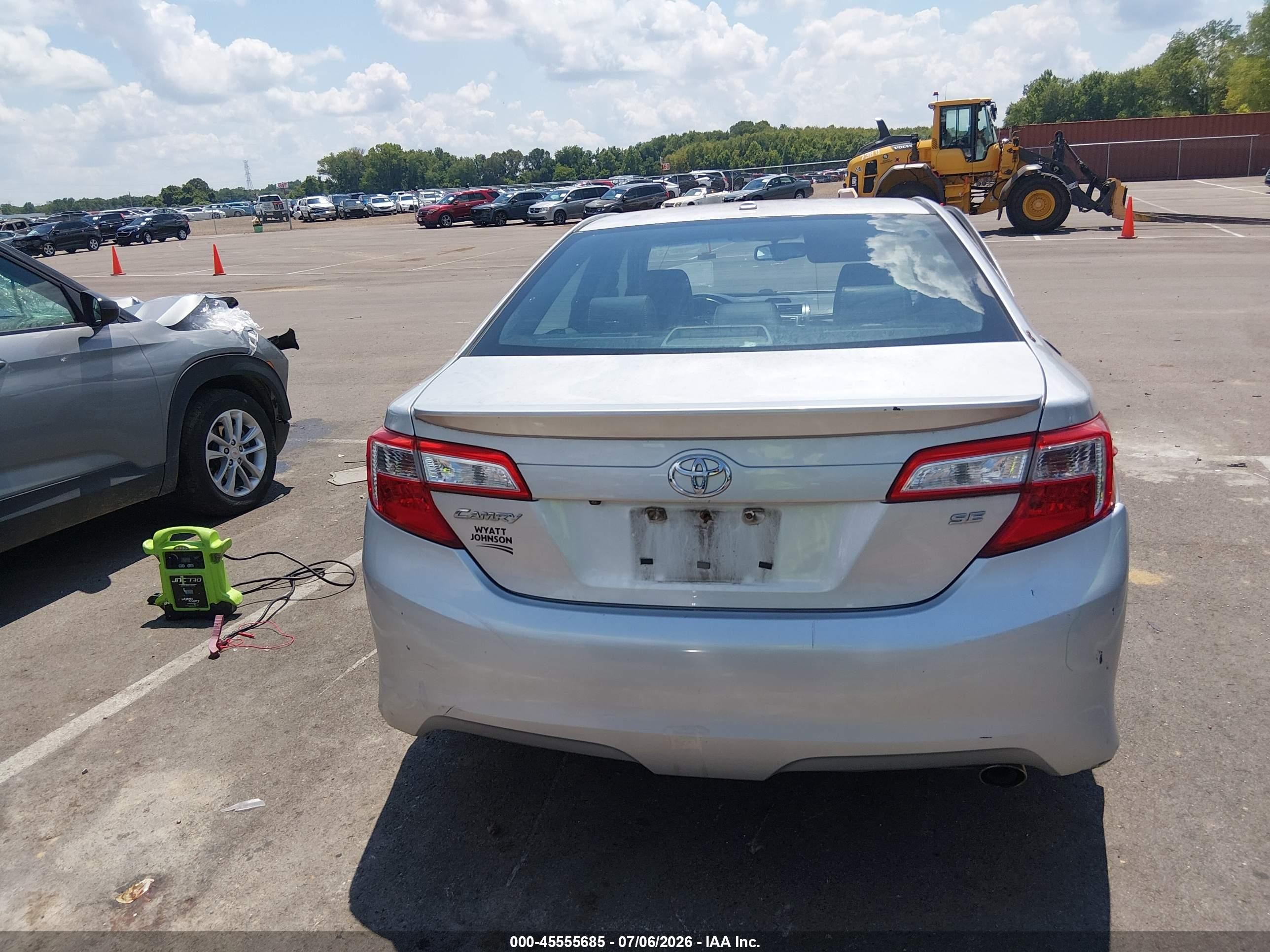 2014 Toyota Camry Se Silver vin: 4T1BF1FK1EU393542