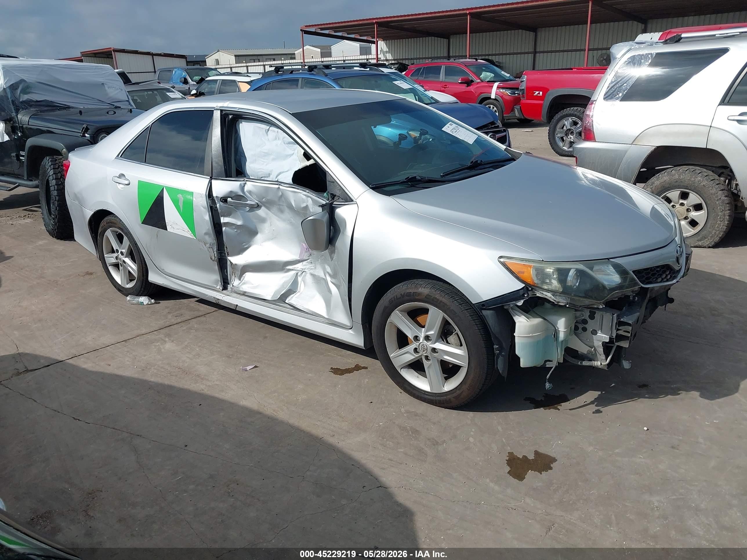 2014 Toyota Camry Se Silver vin: 4T1BF1FK1EU404720