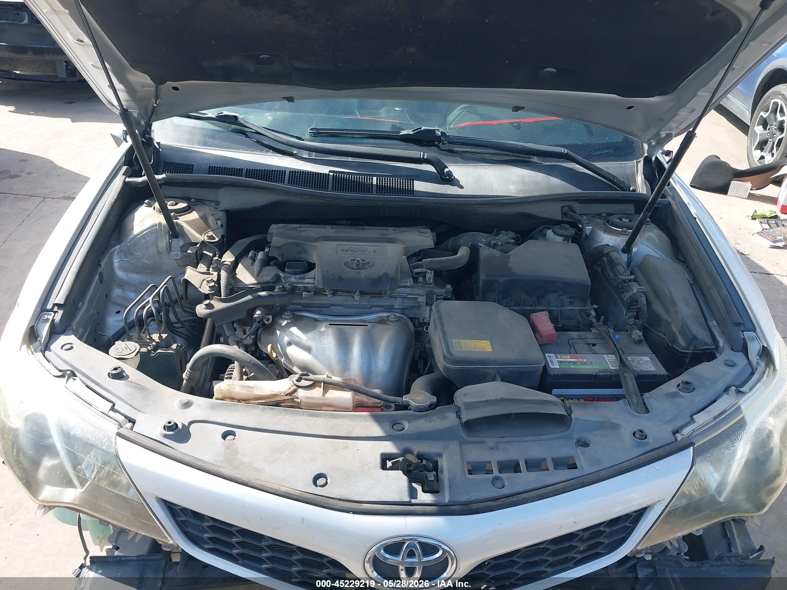2014 Toyota Camry Se Серебряный vin: 4T1BF1FK1EU404720