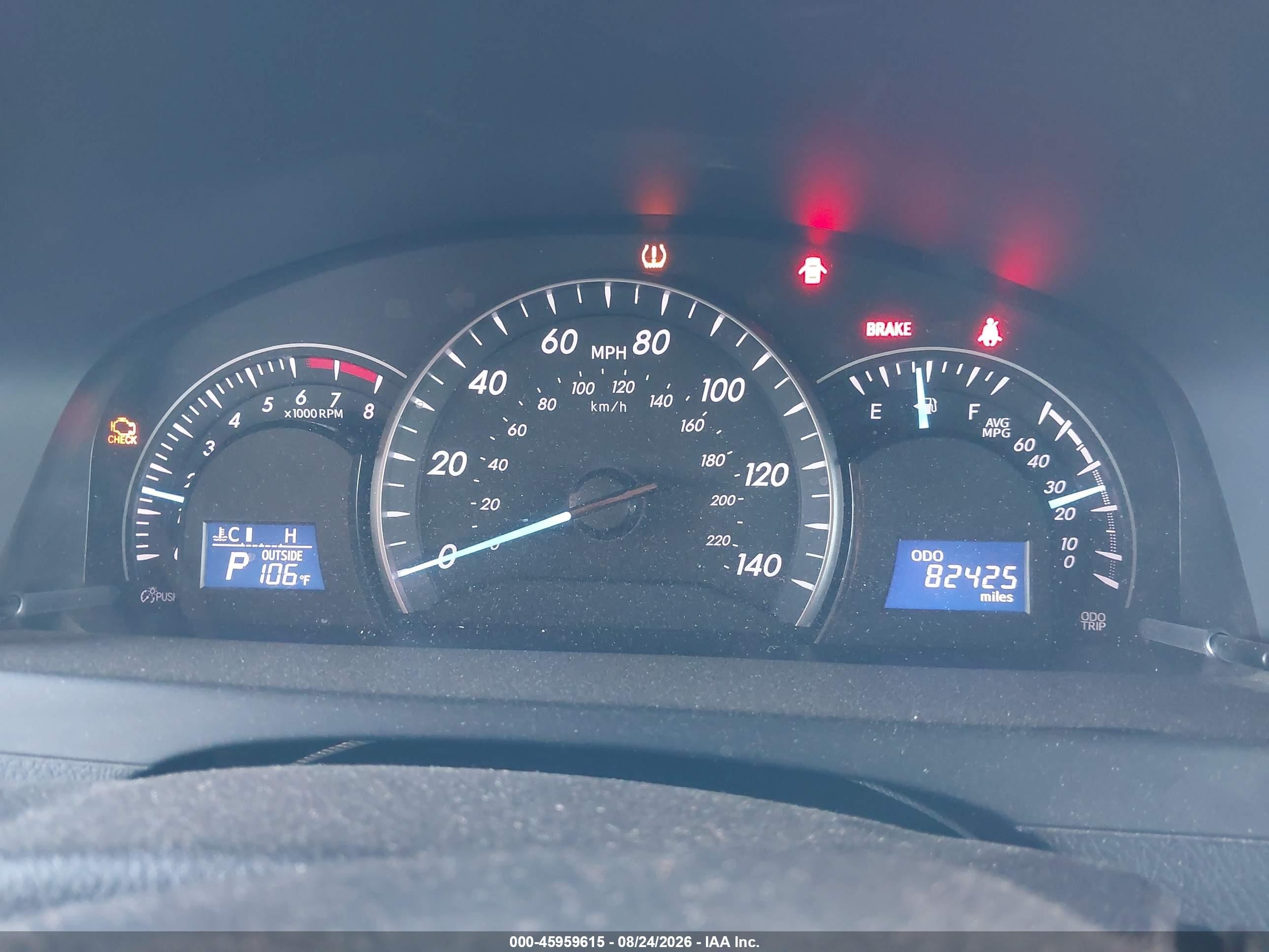 2014 Toyota Camry Le Серебряный vin: 4T1BF1FK1EU407553