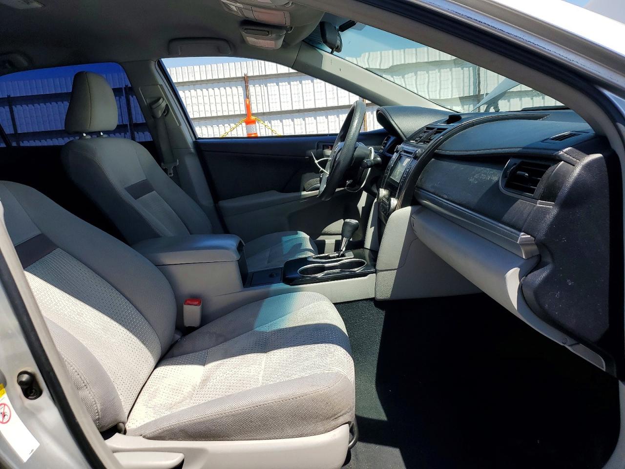 2014 Toyota Camry Le Silver vin: 4T1BF1FK1EU408895