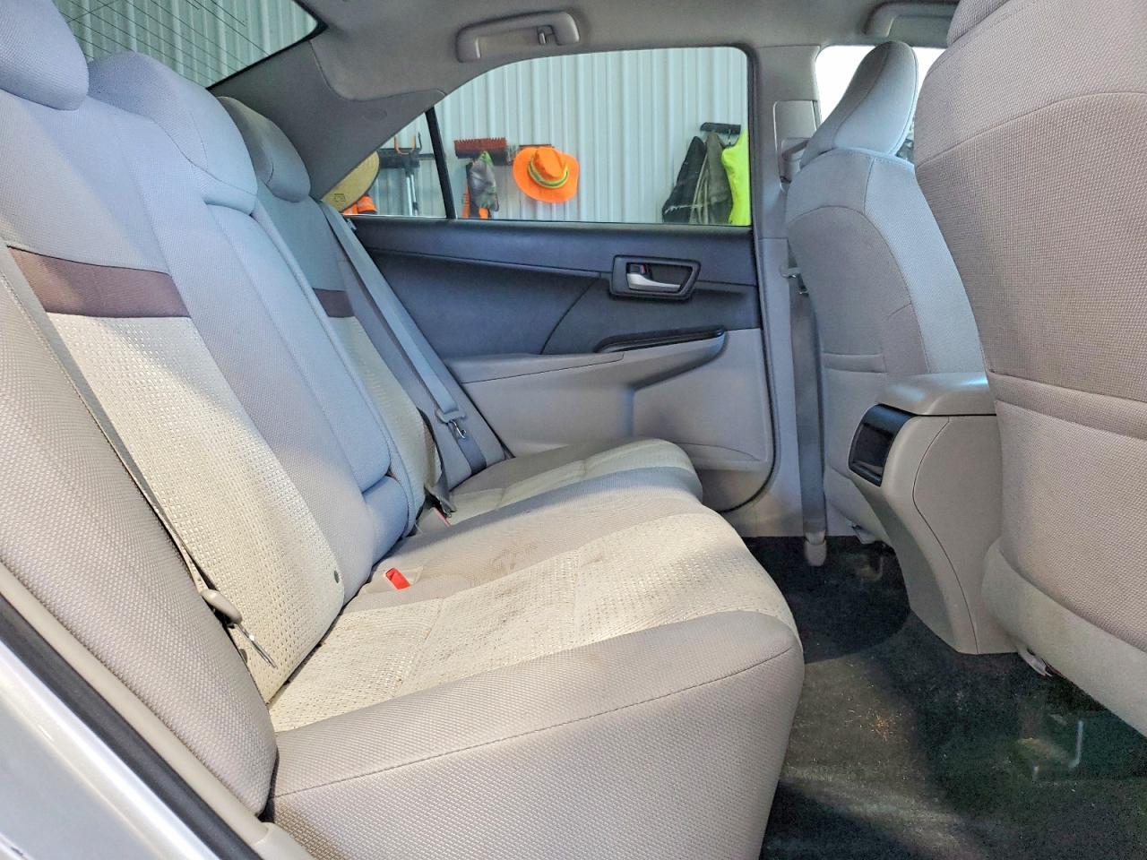 2014 Toyota Camry Le Серебряный vin: 4T1BF1FK1EU423879
