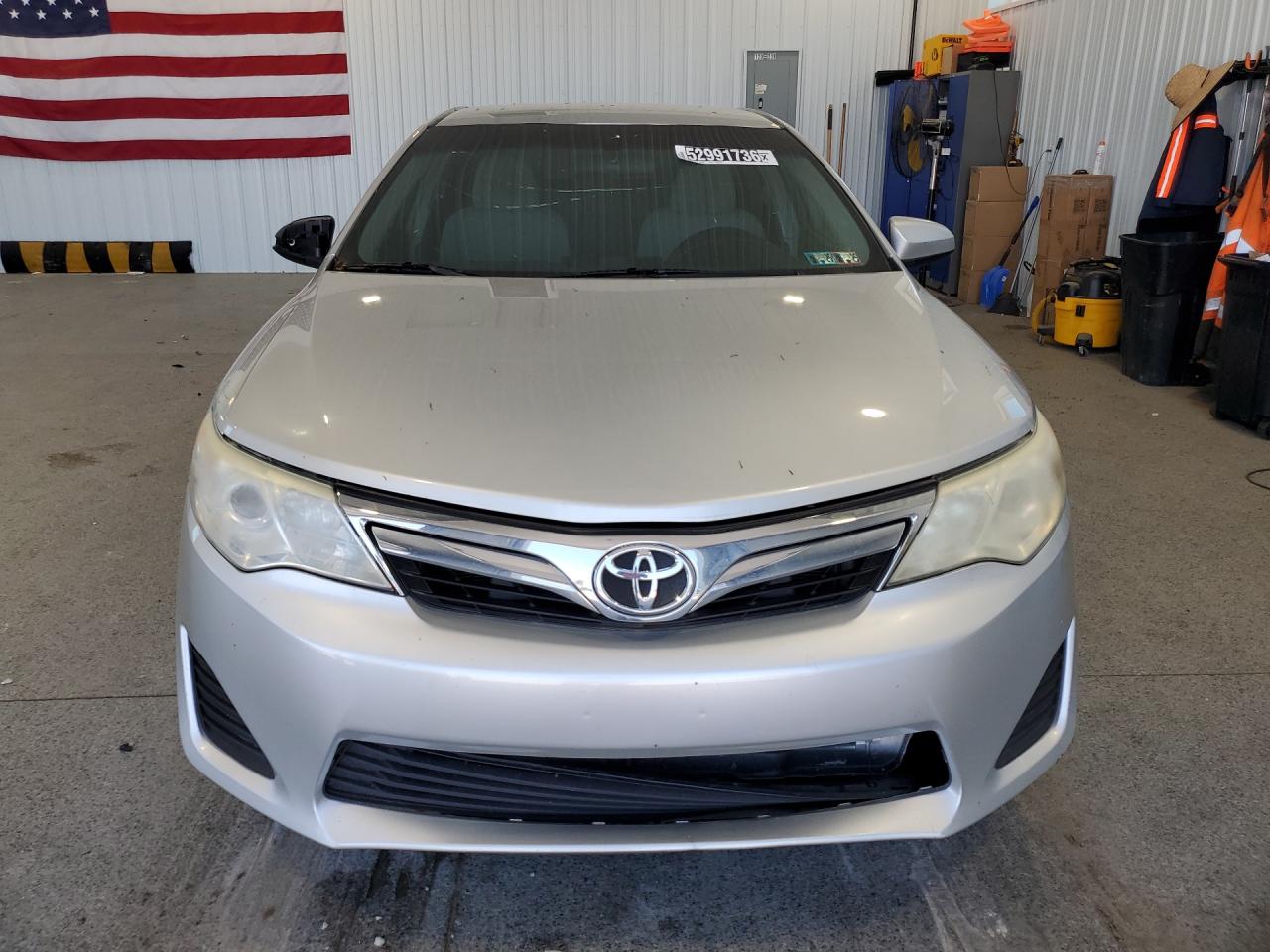 2014 Toyota Camry Le Серебряный vin: 4T1BF1FK1EU423879 Damage: Left Head Lamp, Faded, Repair Required