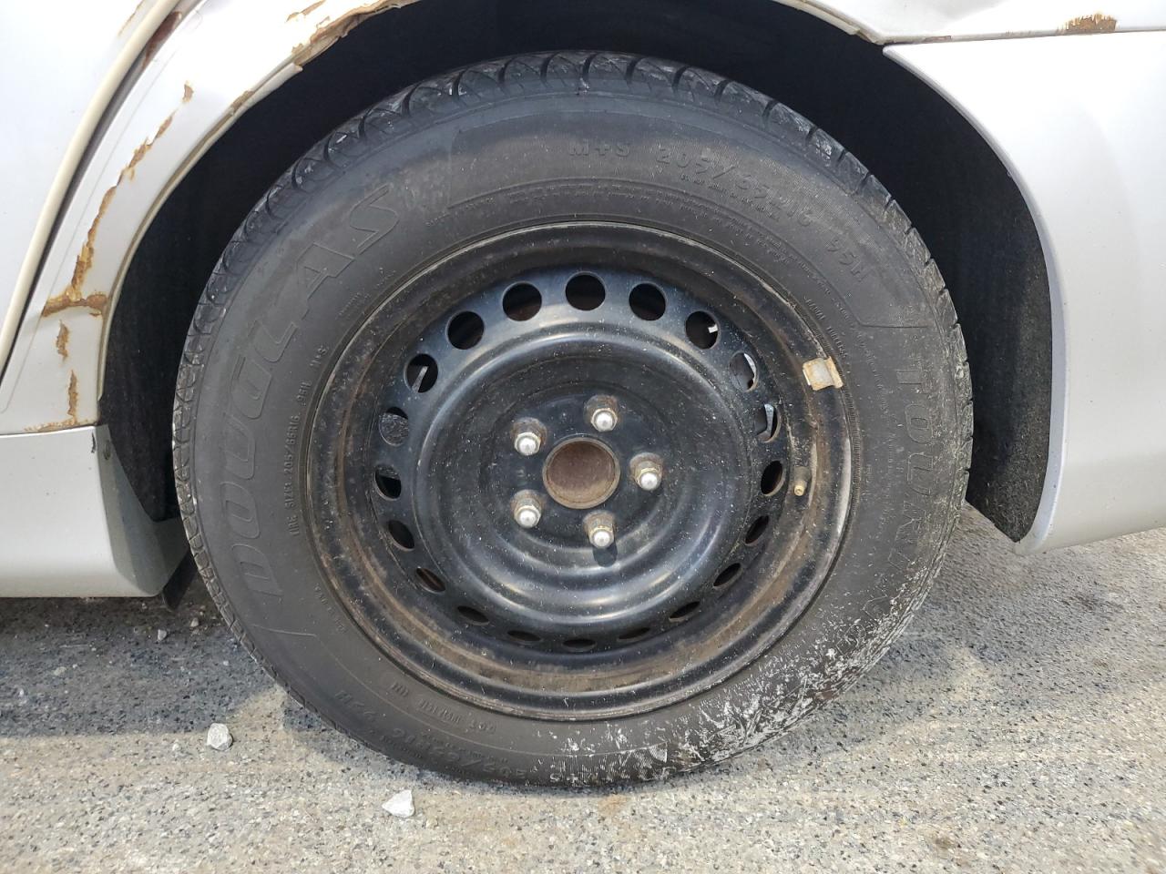 2014 Toyota Camry Le Серебряный vin: 4T1BF1FK1EU423879 Damage: Left Rear Wheel Cover, Missing, Replacement Required