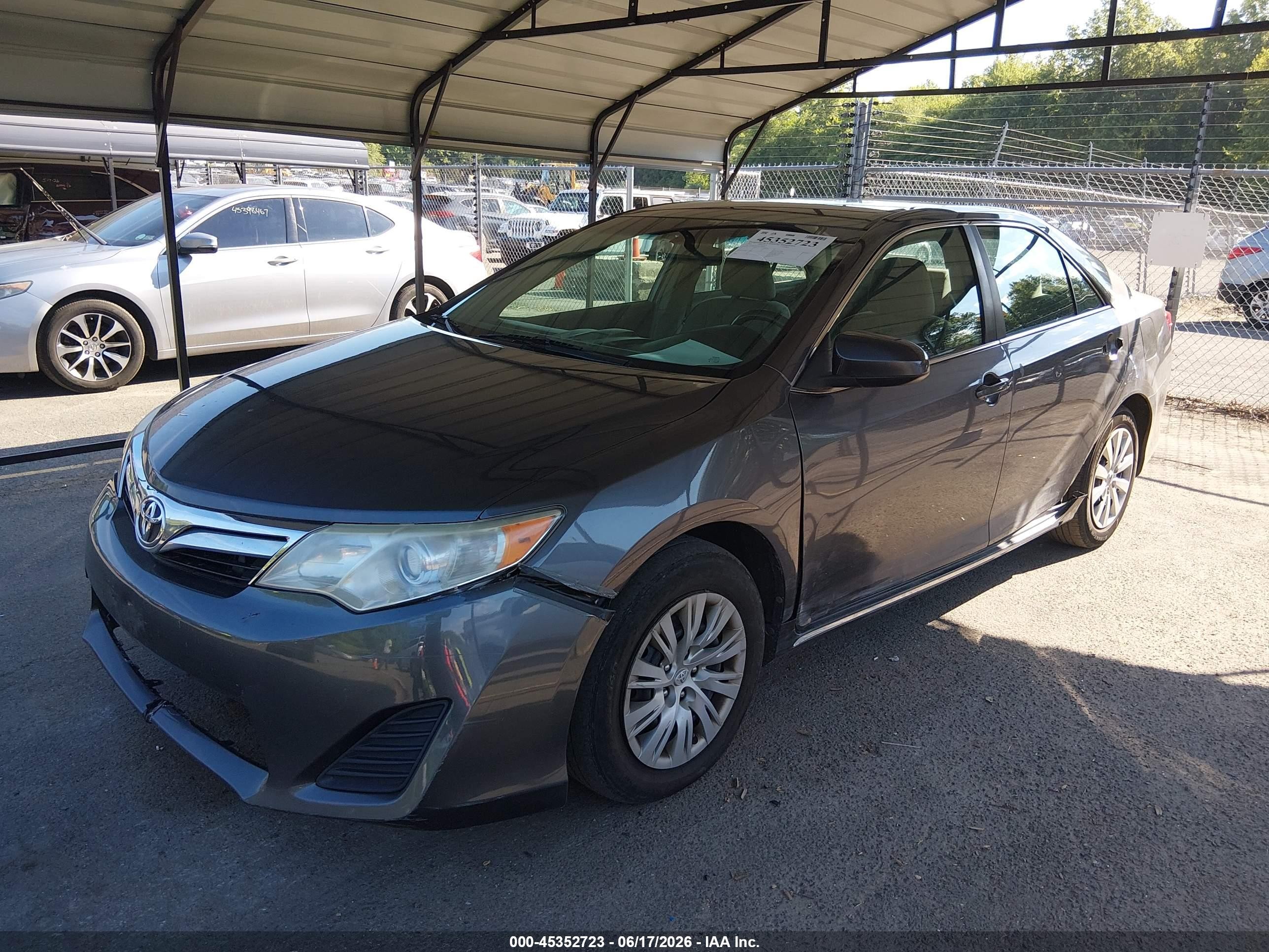 2014 Toyota Camry Le Серый vin: 4T1BF1FK1EU424997