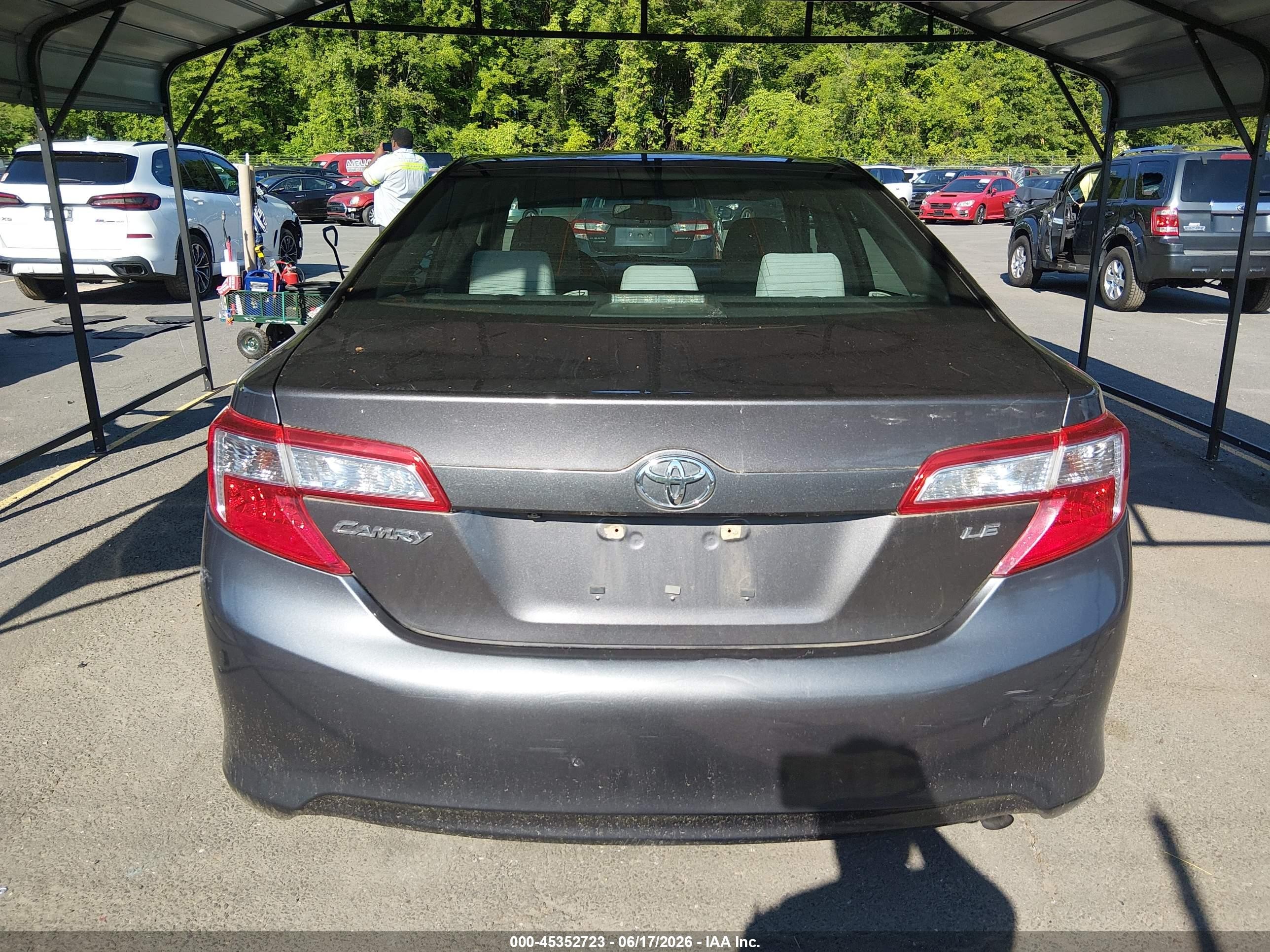 2014 Toyota Camry Le Серый vin: 4T1BF1FK1EU424997