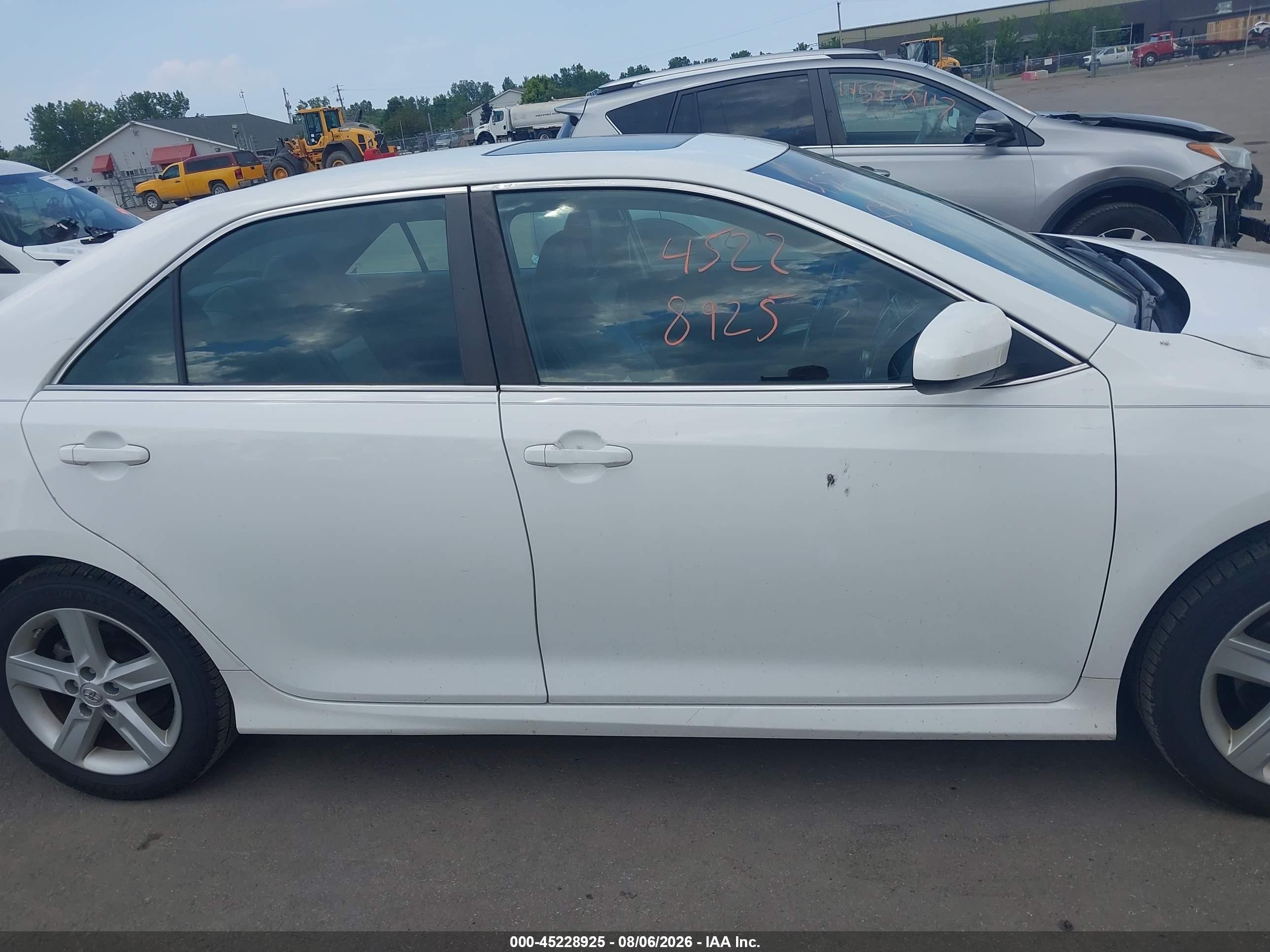 2014 Toyota Camry Se White vin: 4T1BF1FK1EU428306