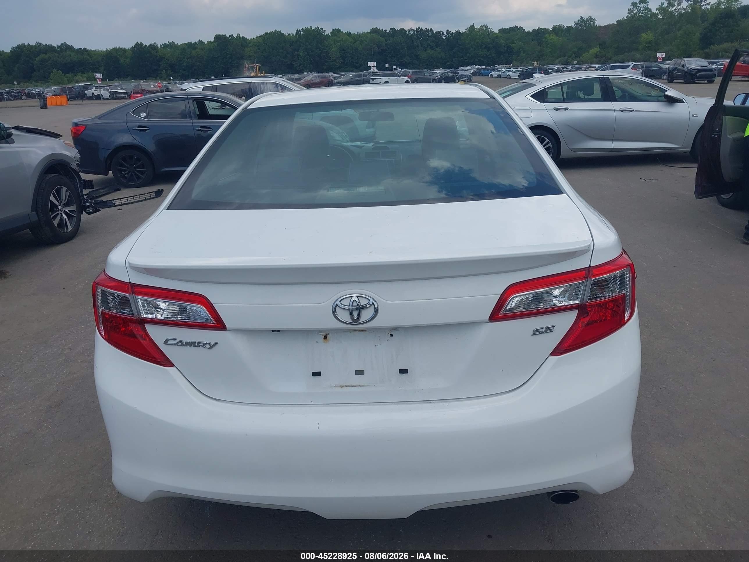 2014 Toyota Camry Se White vin: 4T1BF1FK1EU428306