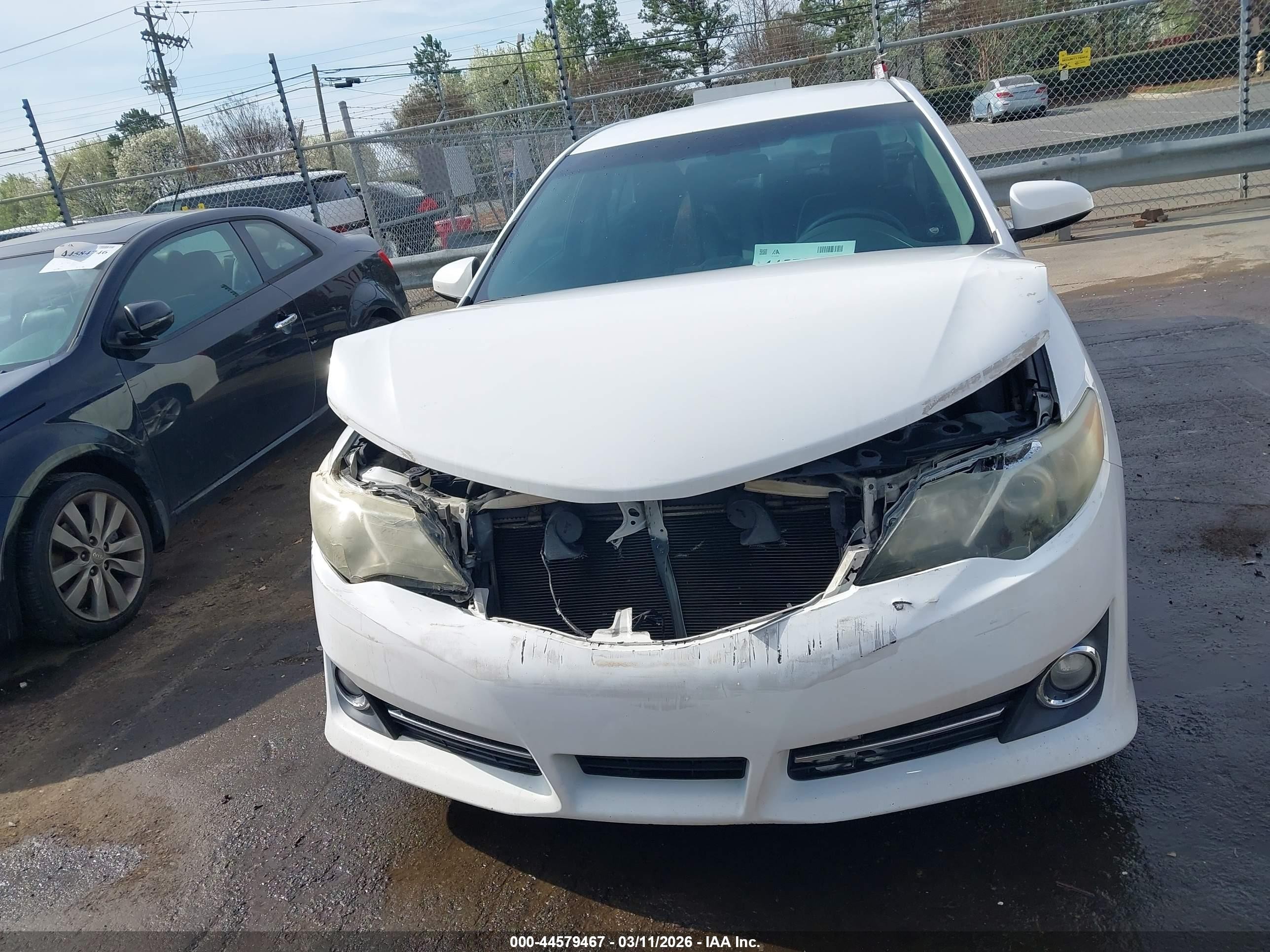 2014 Toyota Camry Se White vin: 4T1BF1FK1EU429620