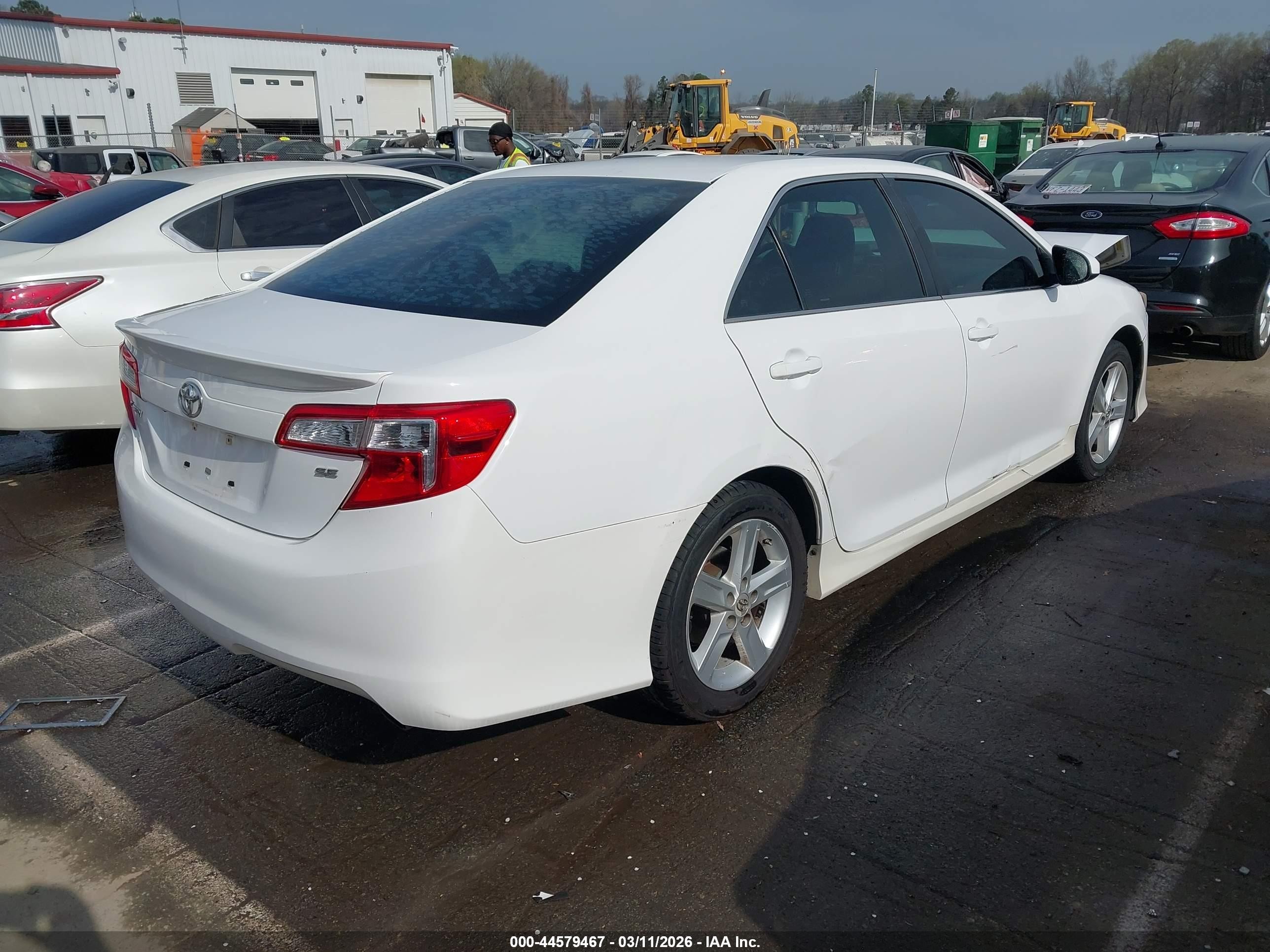 2014 Toyota Camry Se White vin: 4T1BF1FK1EU429620