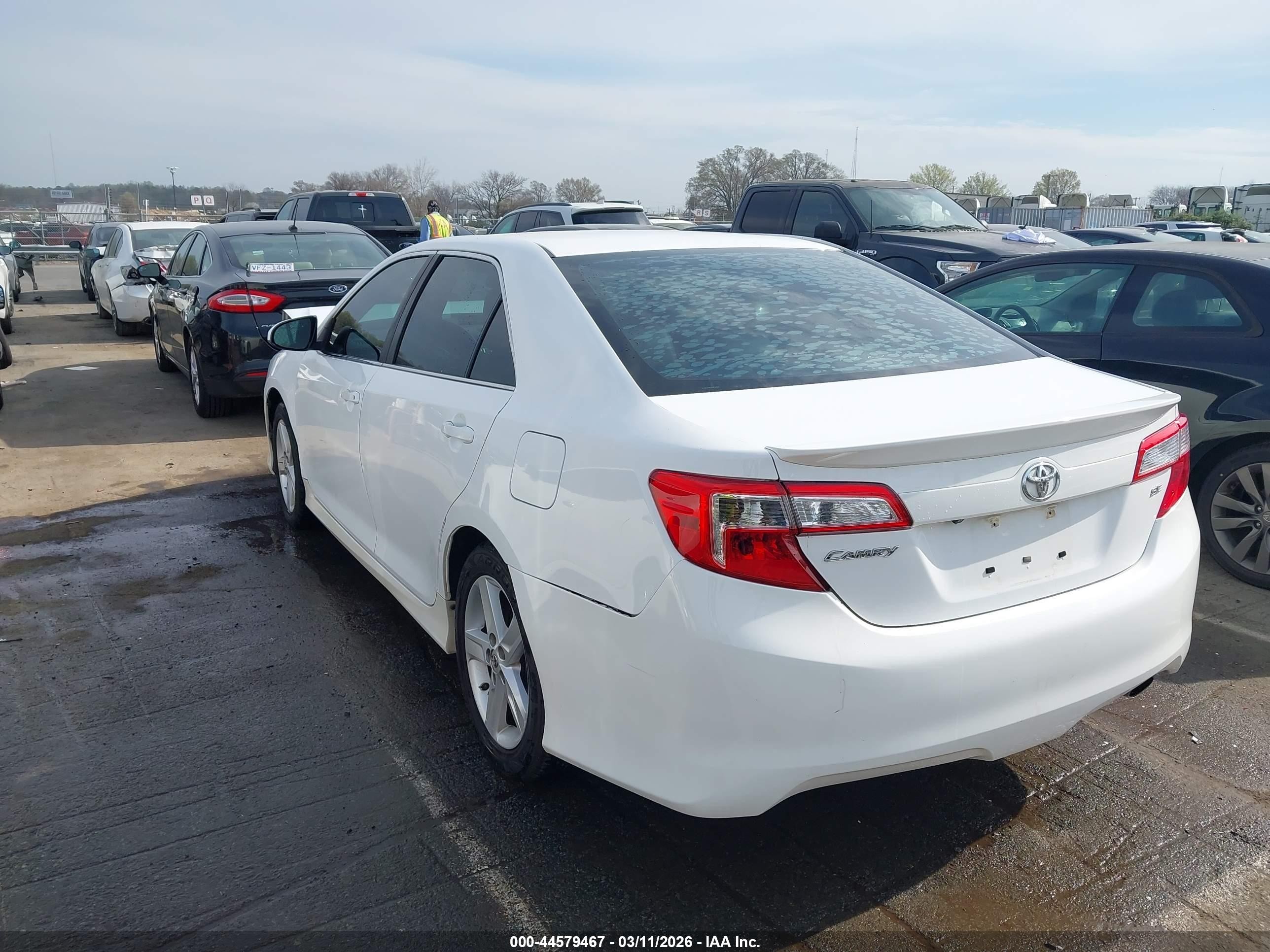 2014 Toyota Camry Se White vin: 4T1BF1FK1EU429620