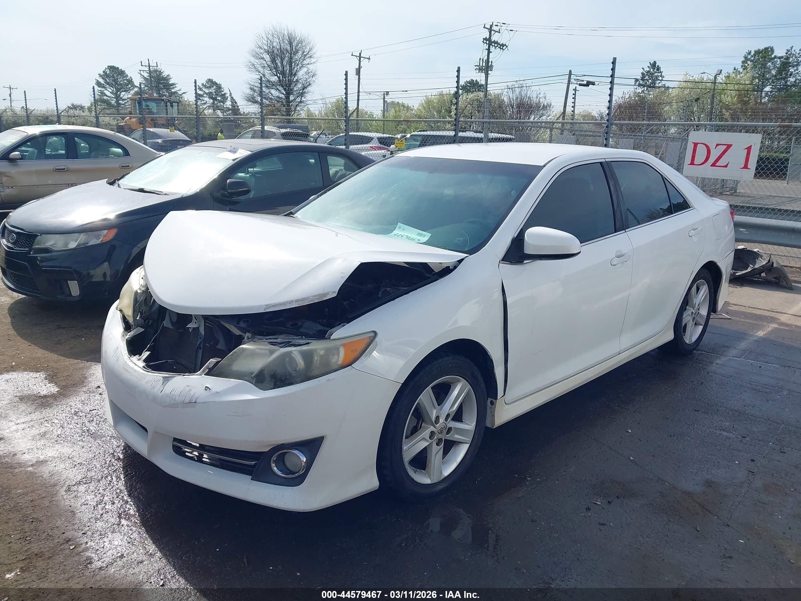 2014 Toyota Camry Se White vin: 4T1BF1FK1EU429620
