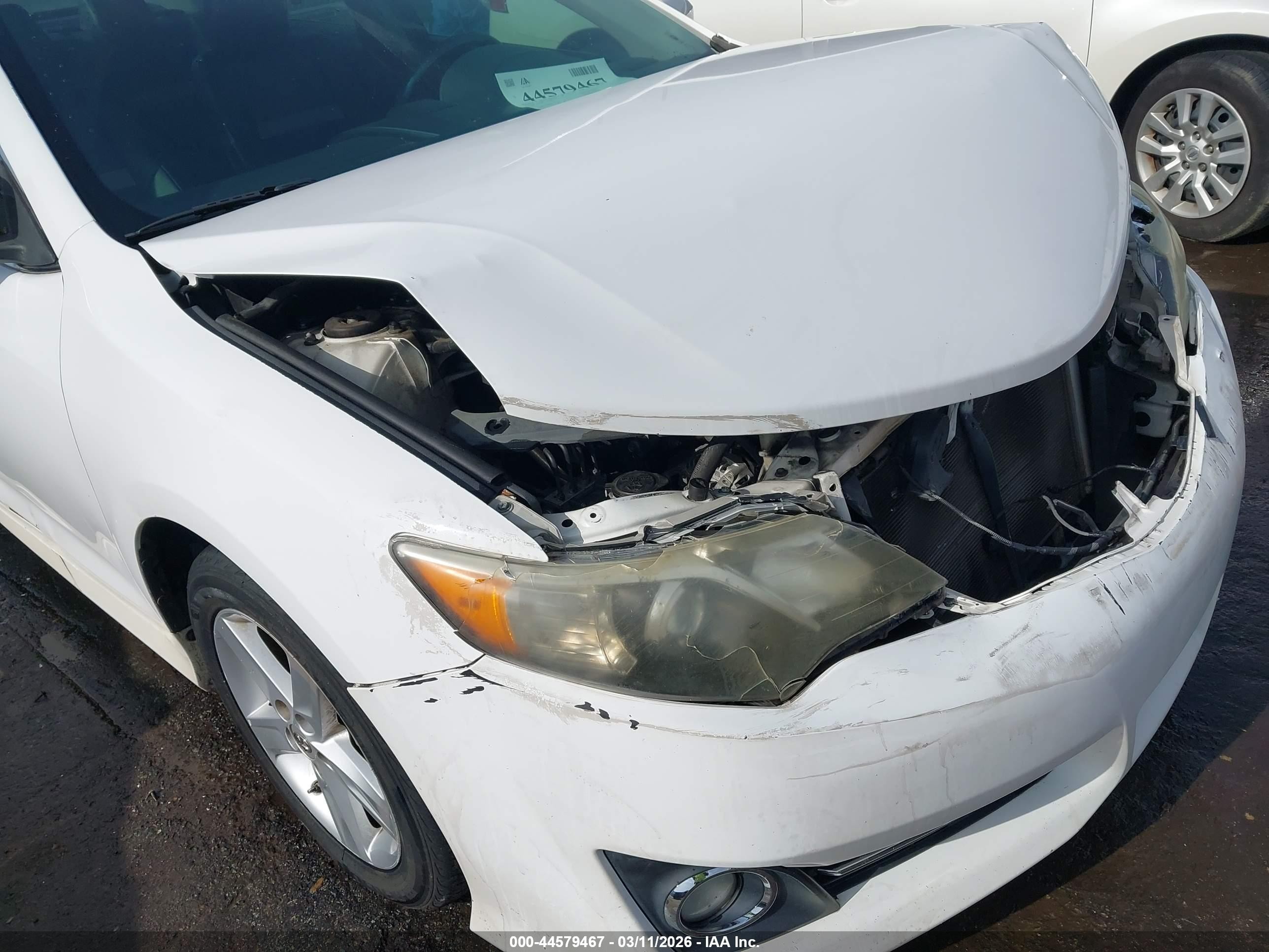 2014 Toyota Camry Se White vin: 4T1BF1FK1EU429620