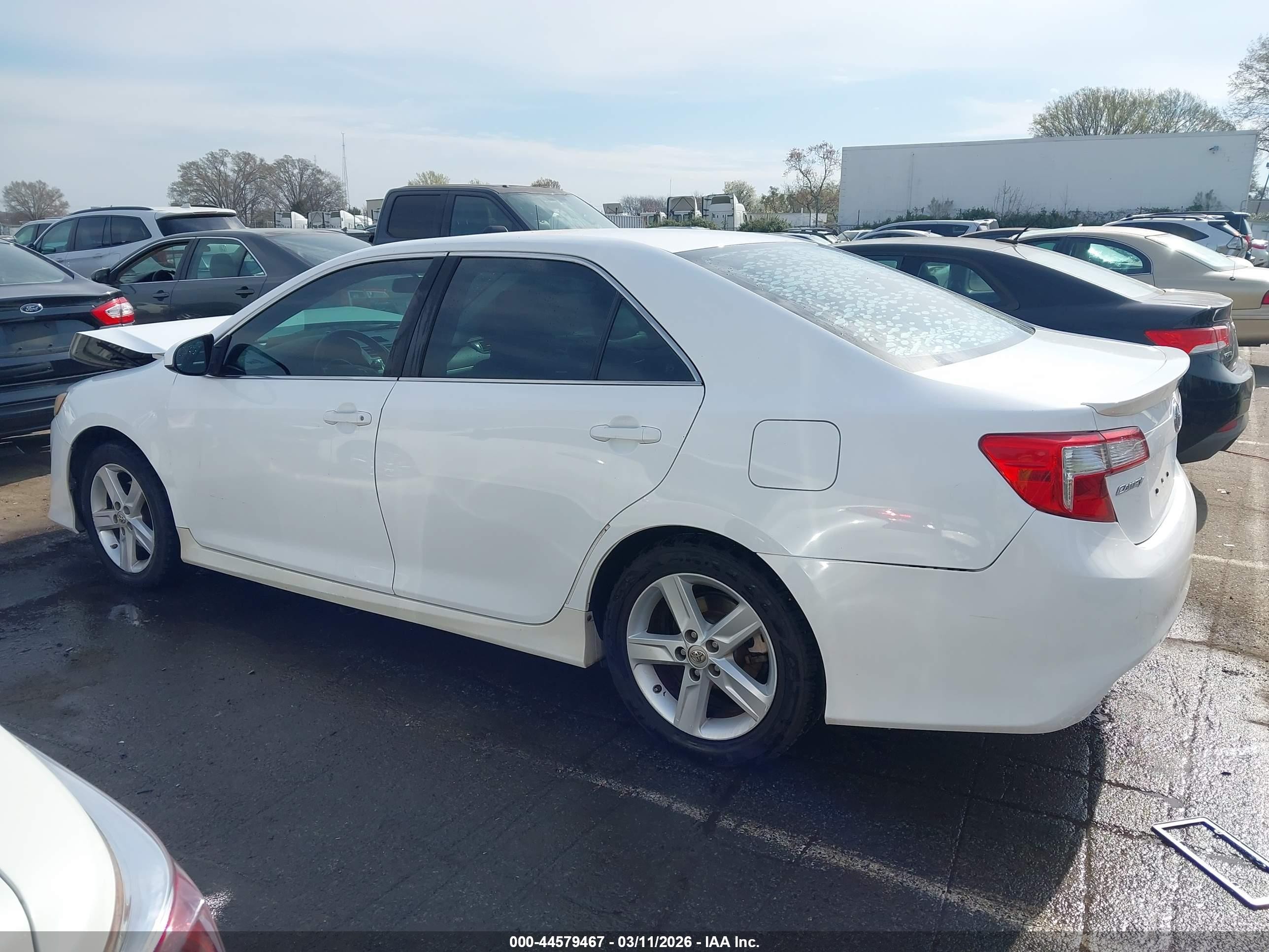 2014 Toyota Camry Se White vin: 4T1BF1FK1EU429620