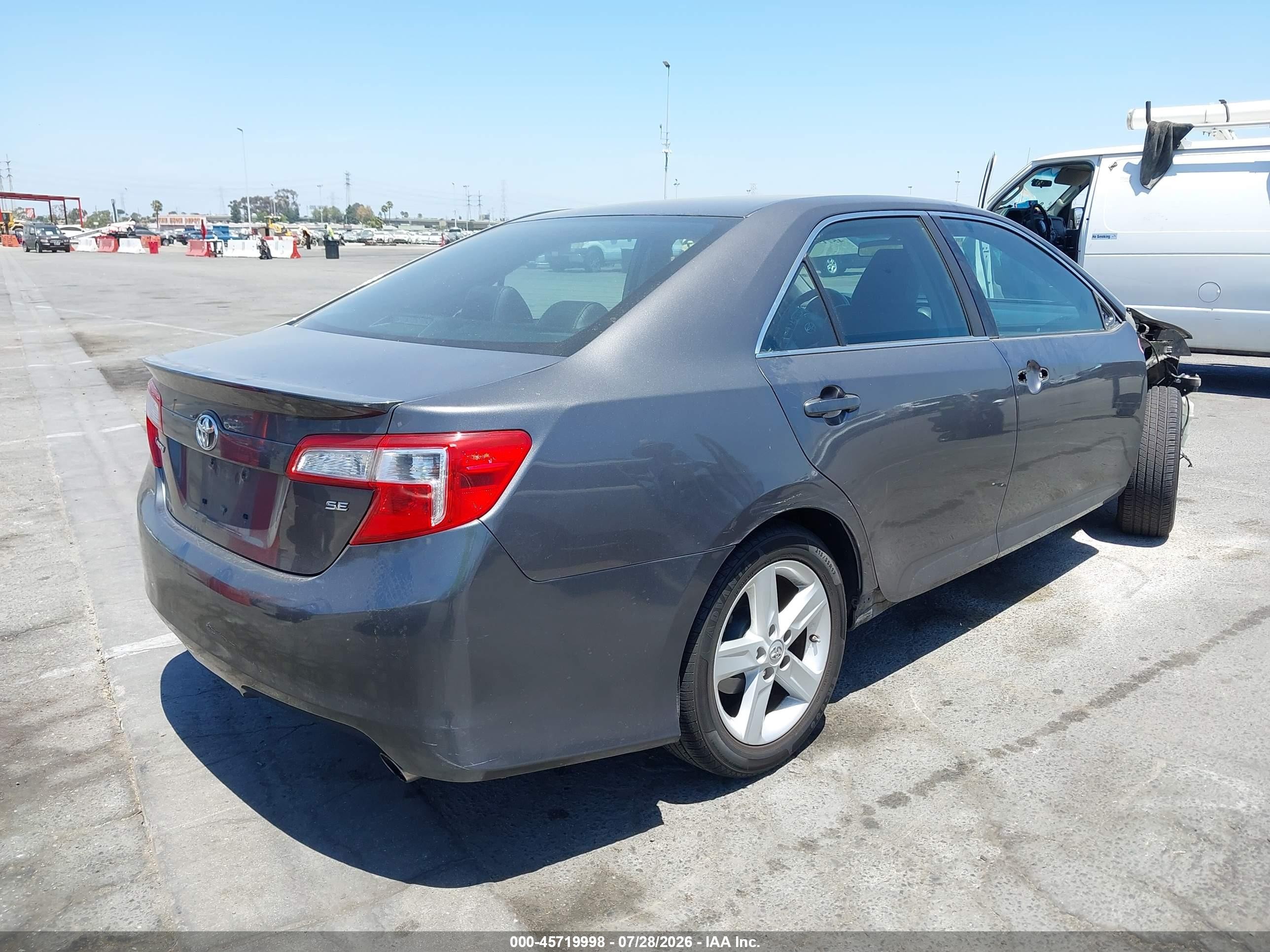 2014 Toyota Camry Se Gray vin: 4T1BF1FK1EU439564