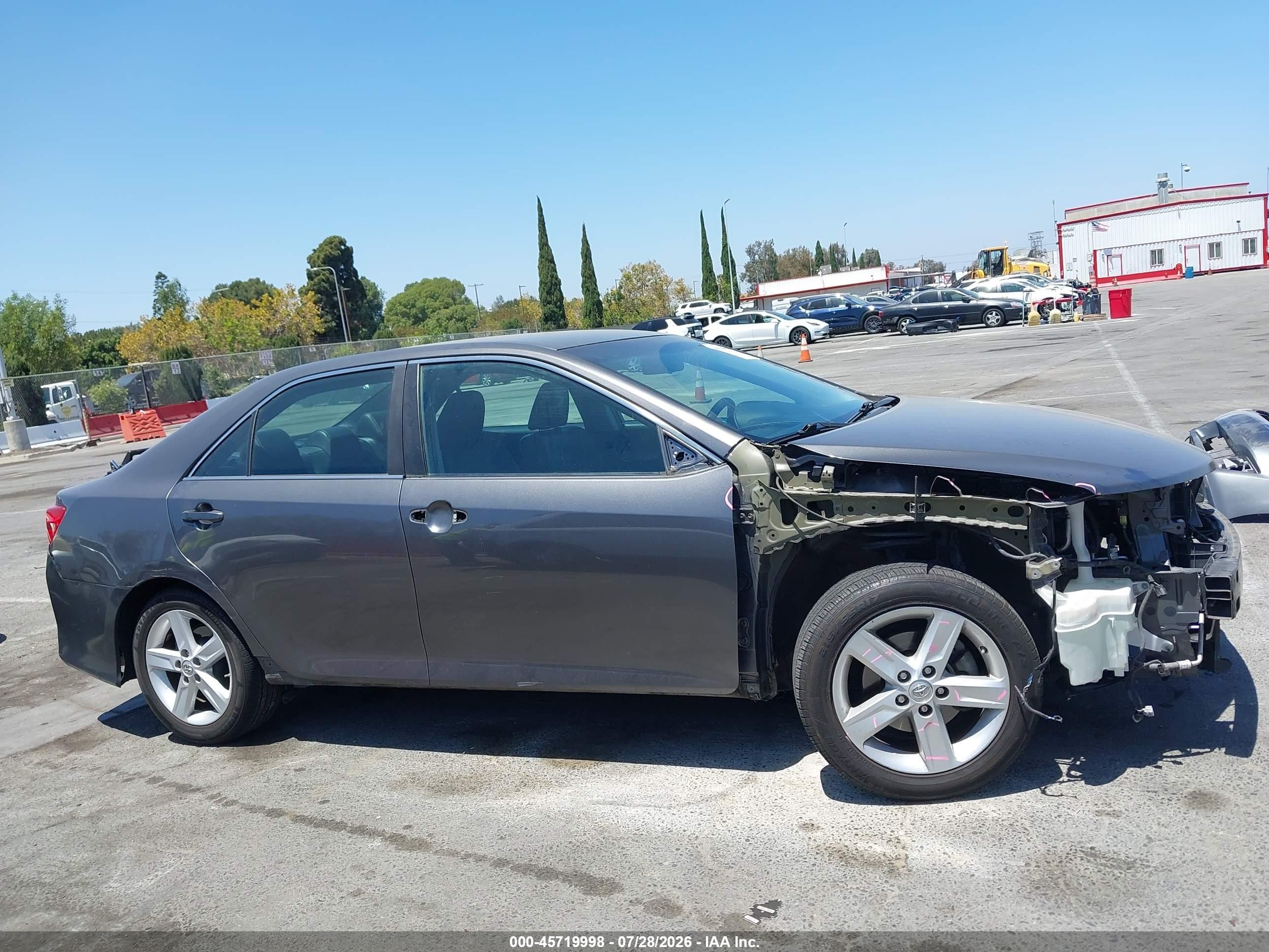 2014 Toyota Camry Se Gray vin: 4T1BF1FK1EU439564
