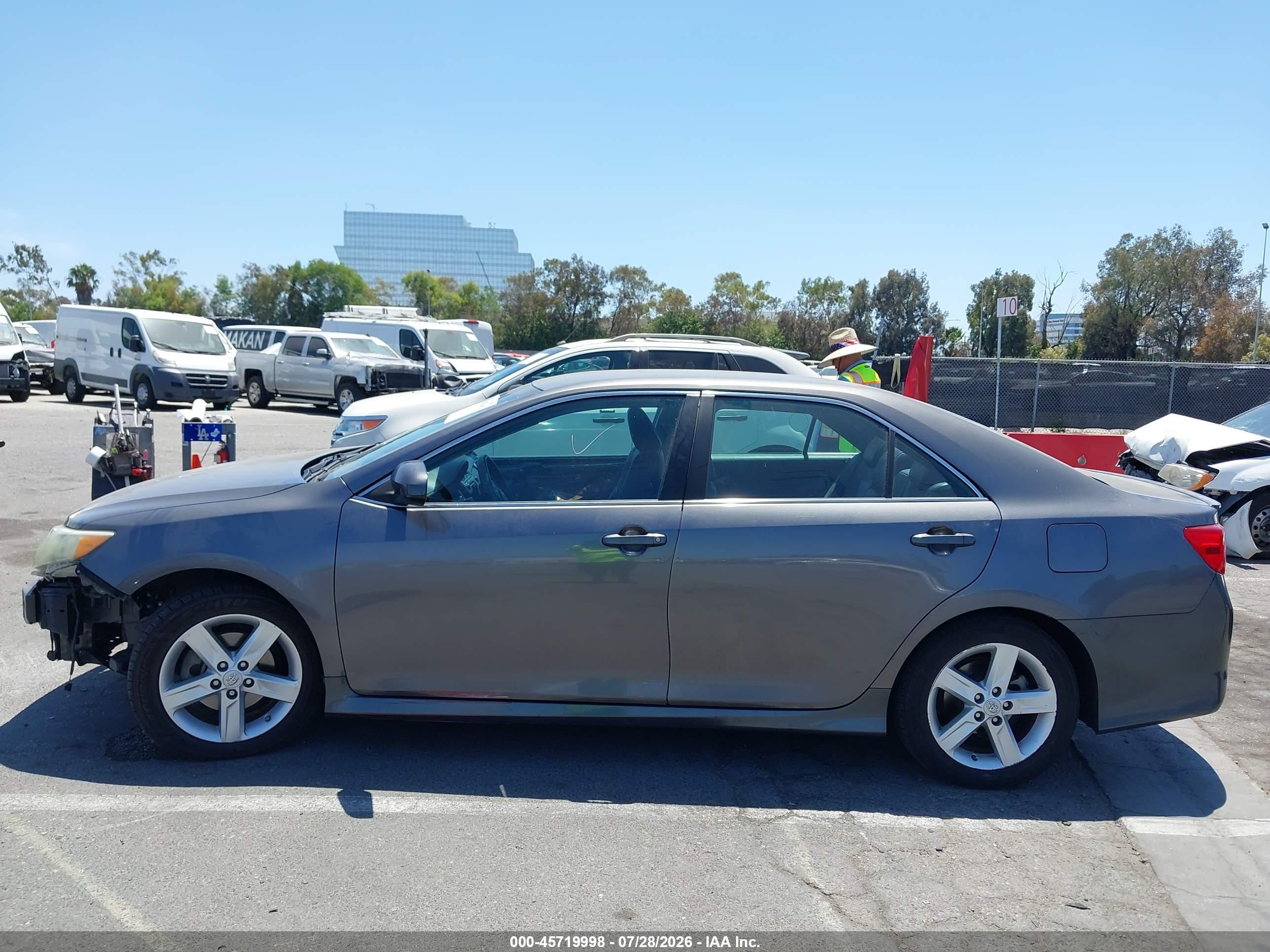 2014 Toyota Camry Se Gray vin: 4T1BF1FK1EU439564