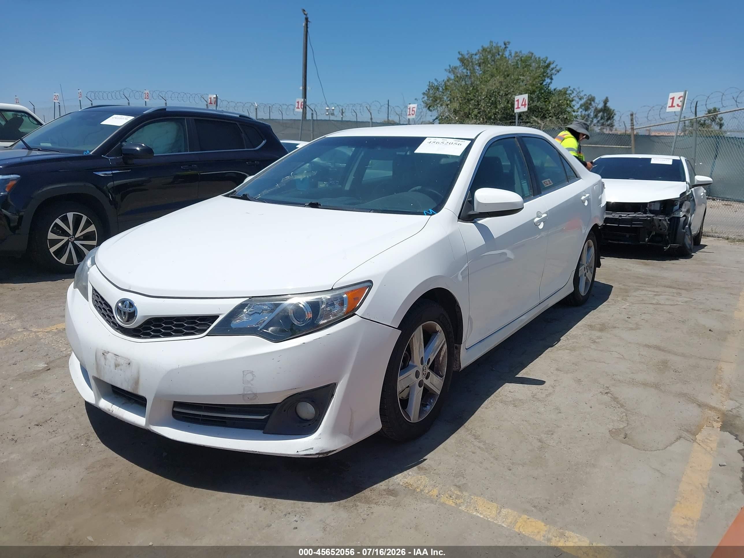 2014 Toyota Camry Se White vin: 4T1BF1FK1EU444456