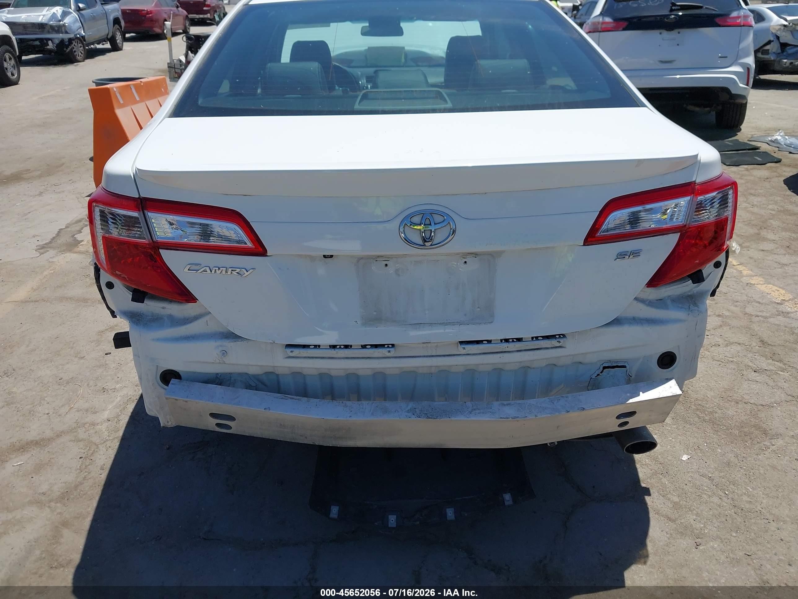 2014 Toyota Camry Se White vin: 4T1BF1FK1EU444456