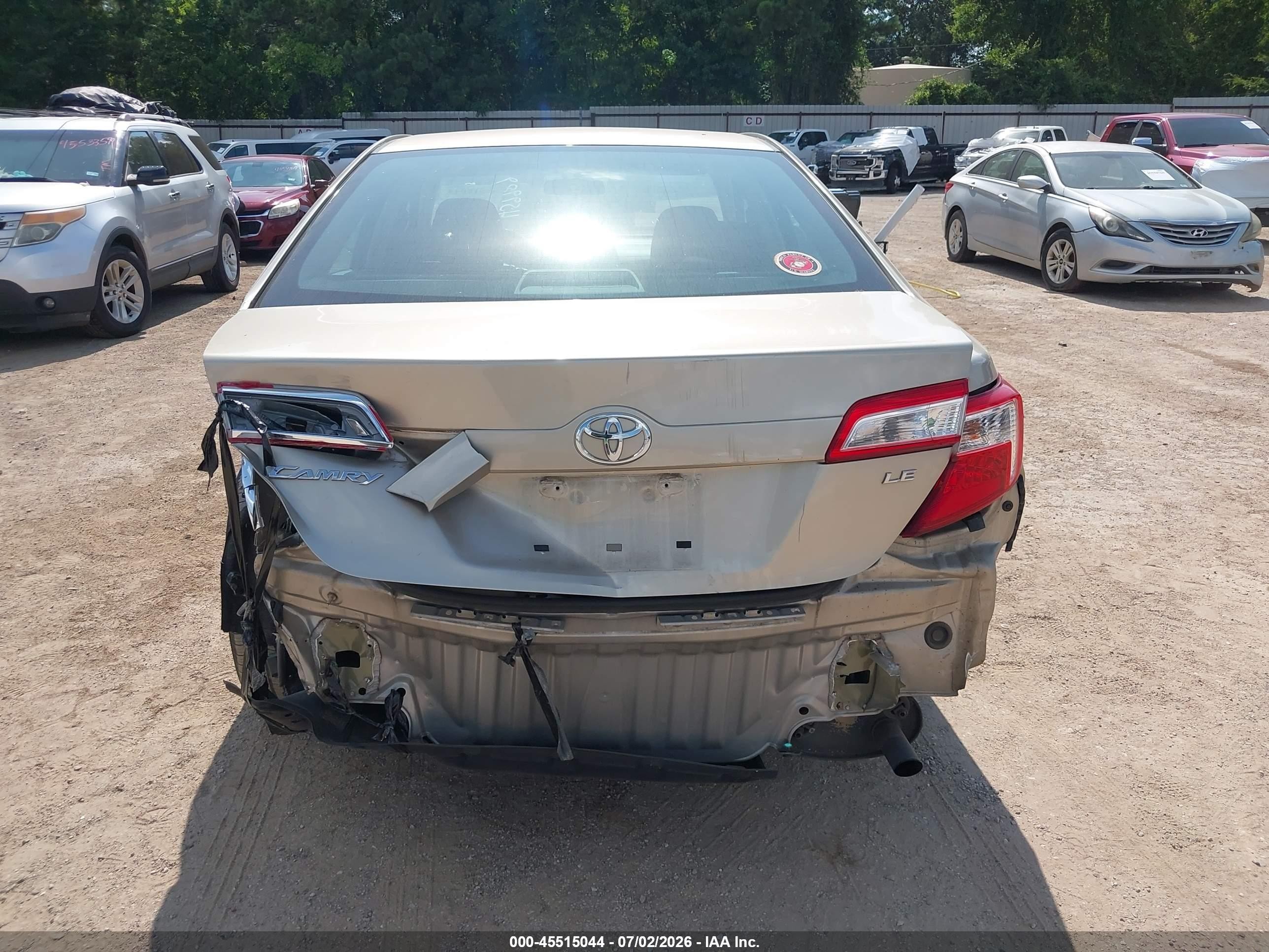 2014 Toyota Camry Le Gold vin: 4T1BF1FK1EU459989