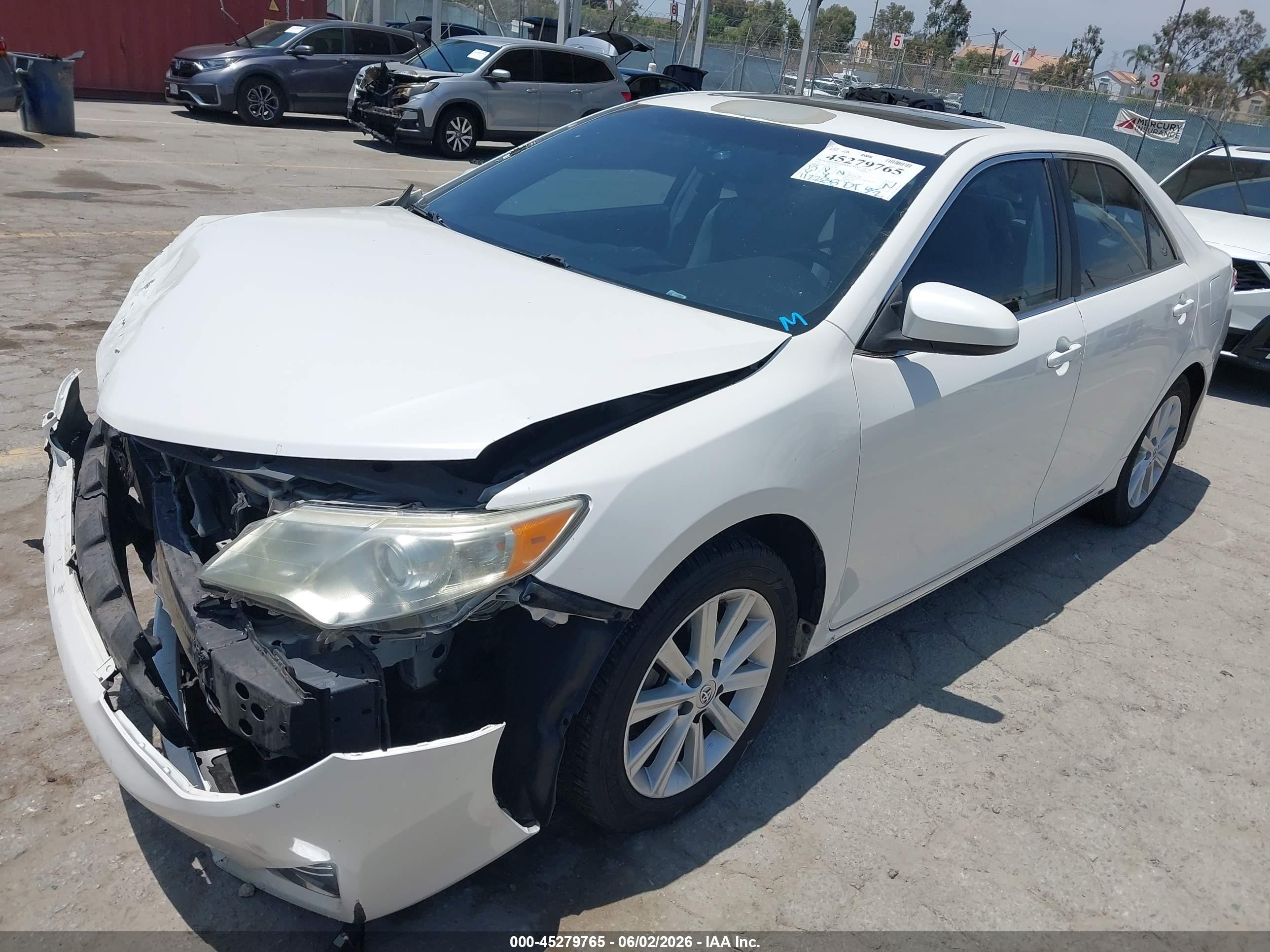 2014 Toyota Camry Xle White vin: 4T1BF1FK1EU462908