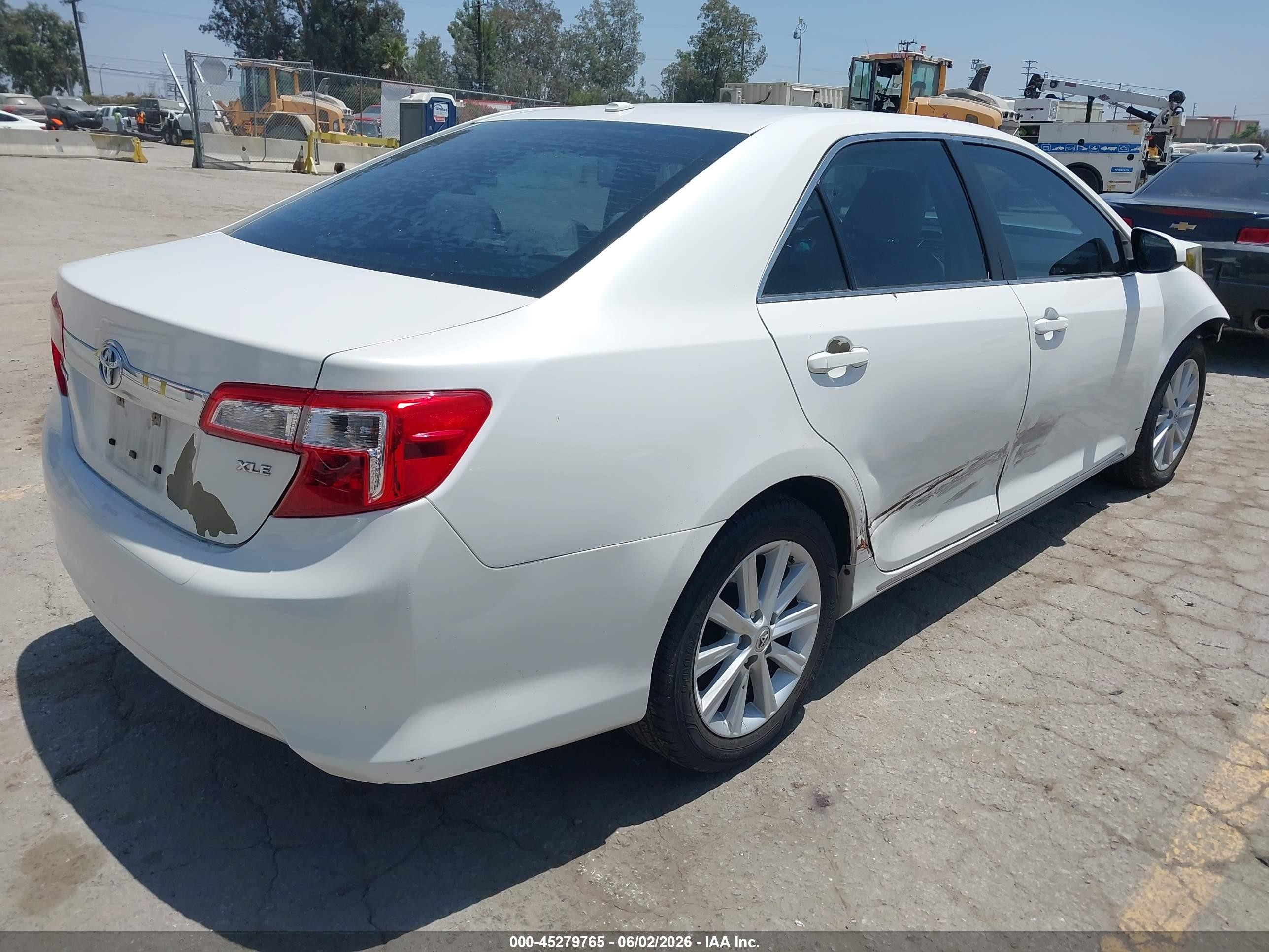 2014 Toyota Camry Xle White vin: 4T1BF1FK1EU462908