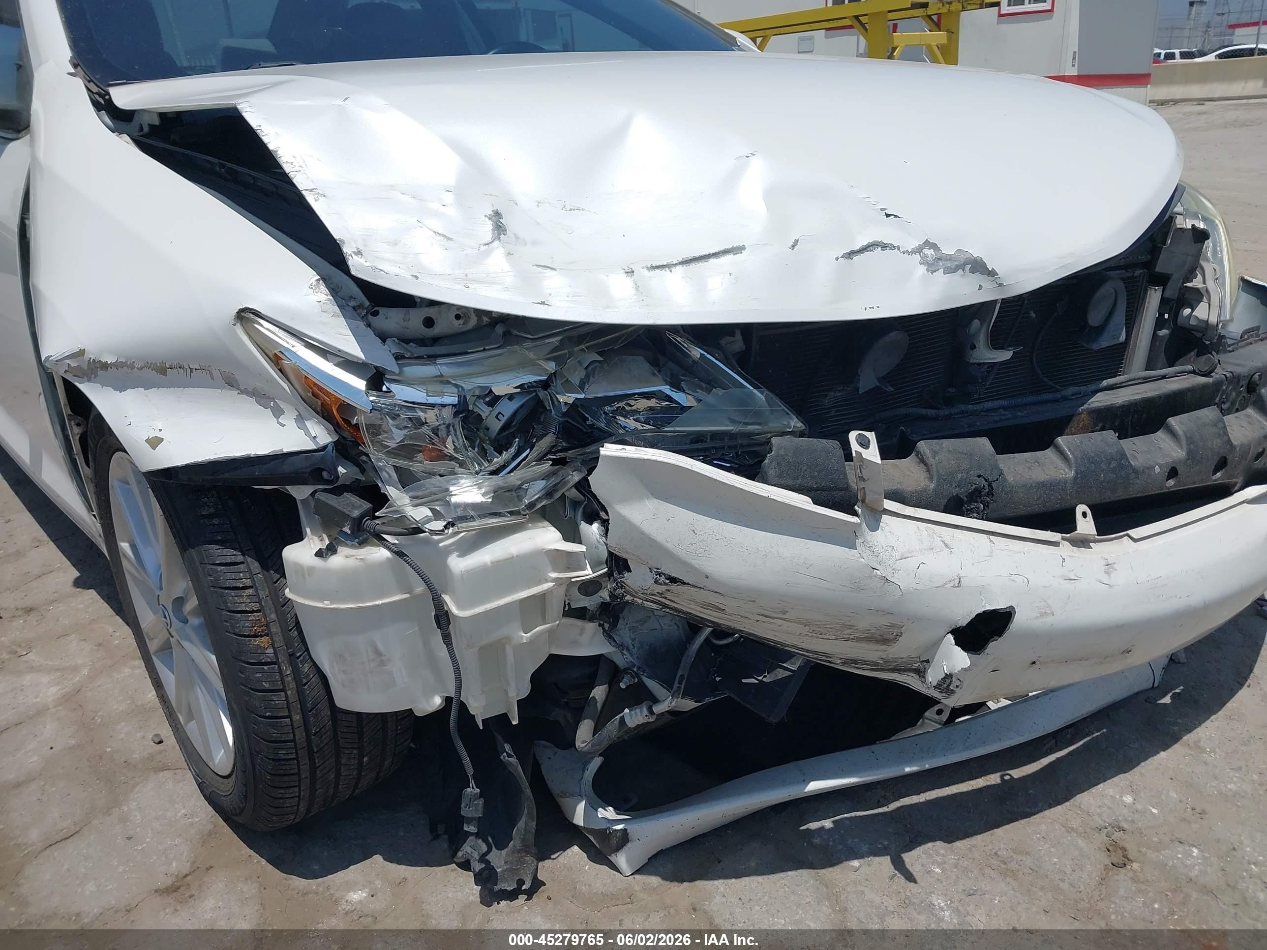 2014 Toyota Camry Xle White vin: 4T1BF1FK1EU462908