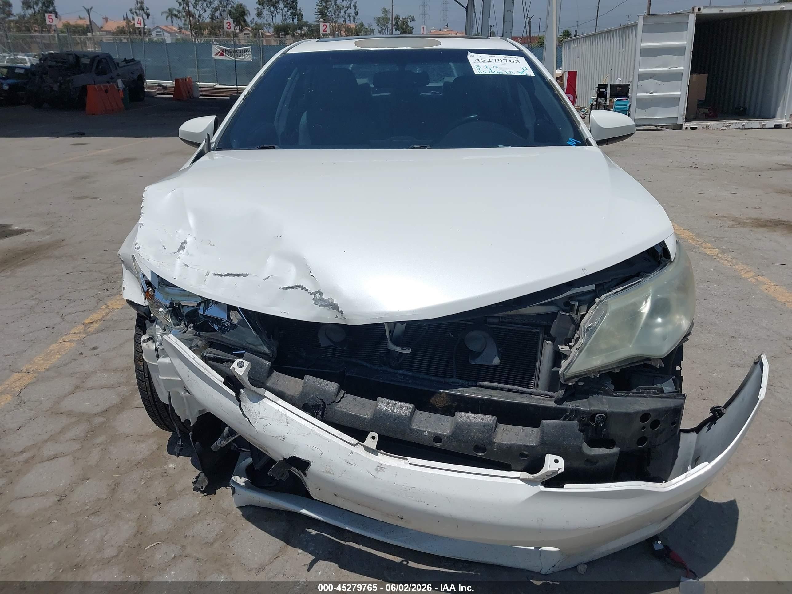 2014 Toyota Camry Xle White vin: 4T1BF1FK1EU462908