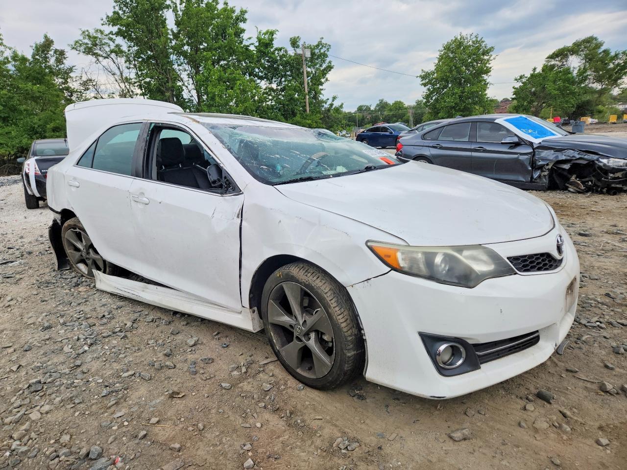 2014 Toyota Camry Se Sport White vin: 4T1BF1FK1EU466330