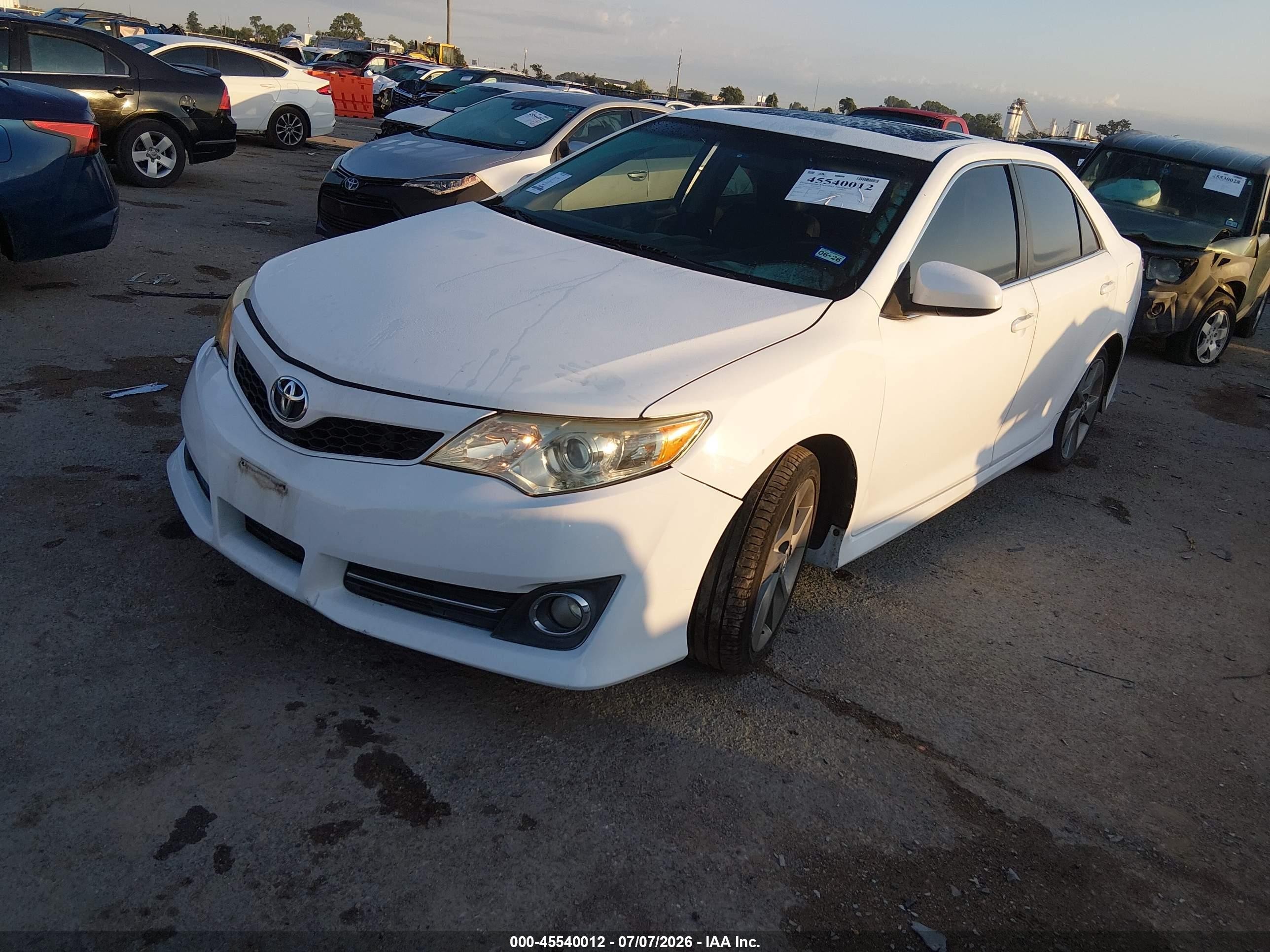 2014 Toyota Camry Se Sport Белый vin: 4T1BF1FK1EU728038