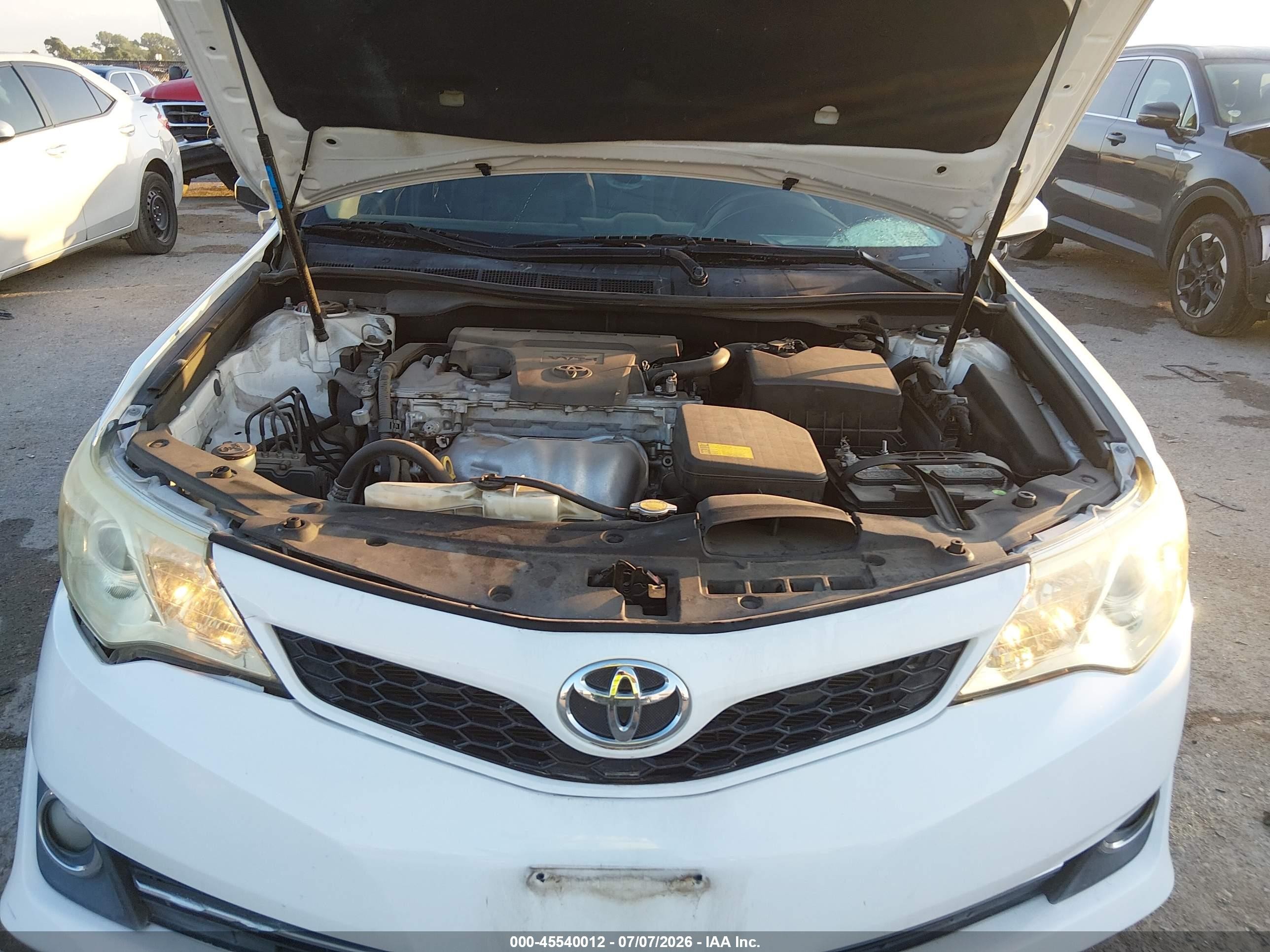 2014 Toyota Camry Se Sport Белый vin: 4T1BF1FK1EU728038