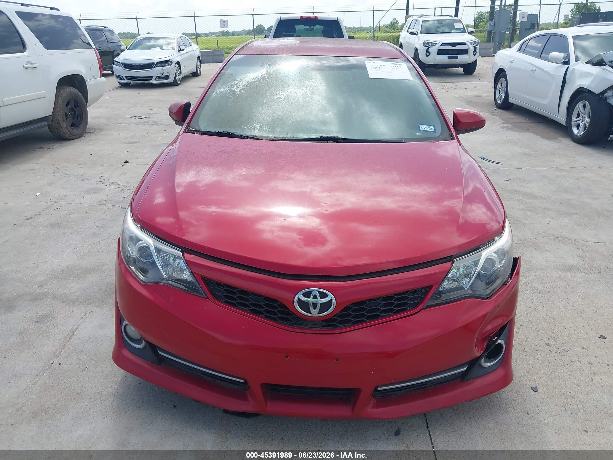 2014 Toyota Camry Se Красный vin: 4T1BF1FK1EU748581