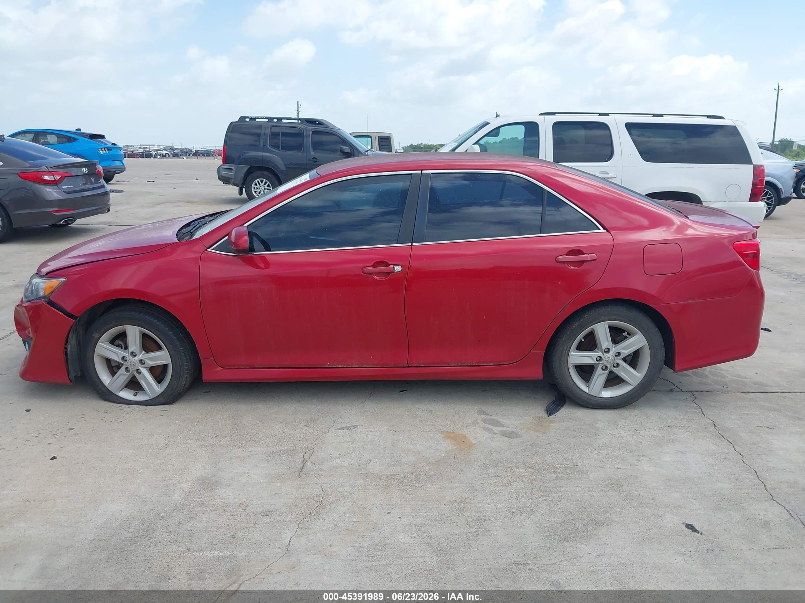 2014 Toyota Camry Se Красный vin: 4T1BF1FK1EU748581