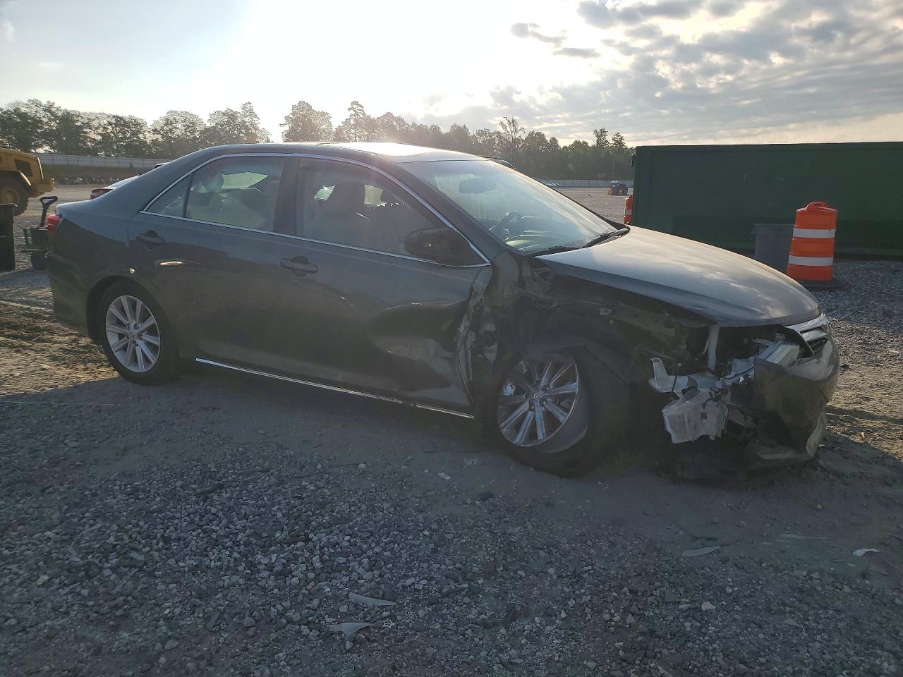 2014 Toyota Camry Xle Gray vin: 4T1BF1FK1EU765557