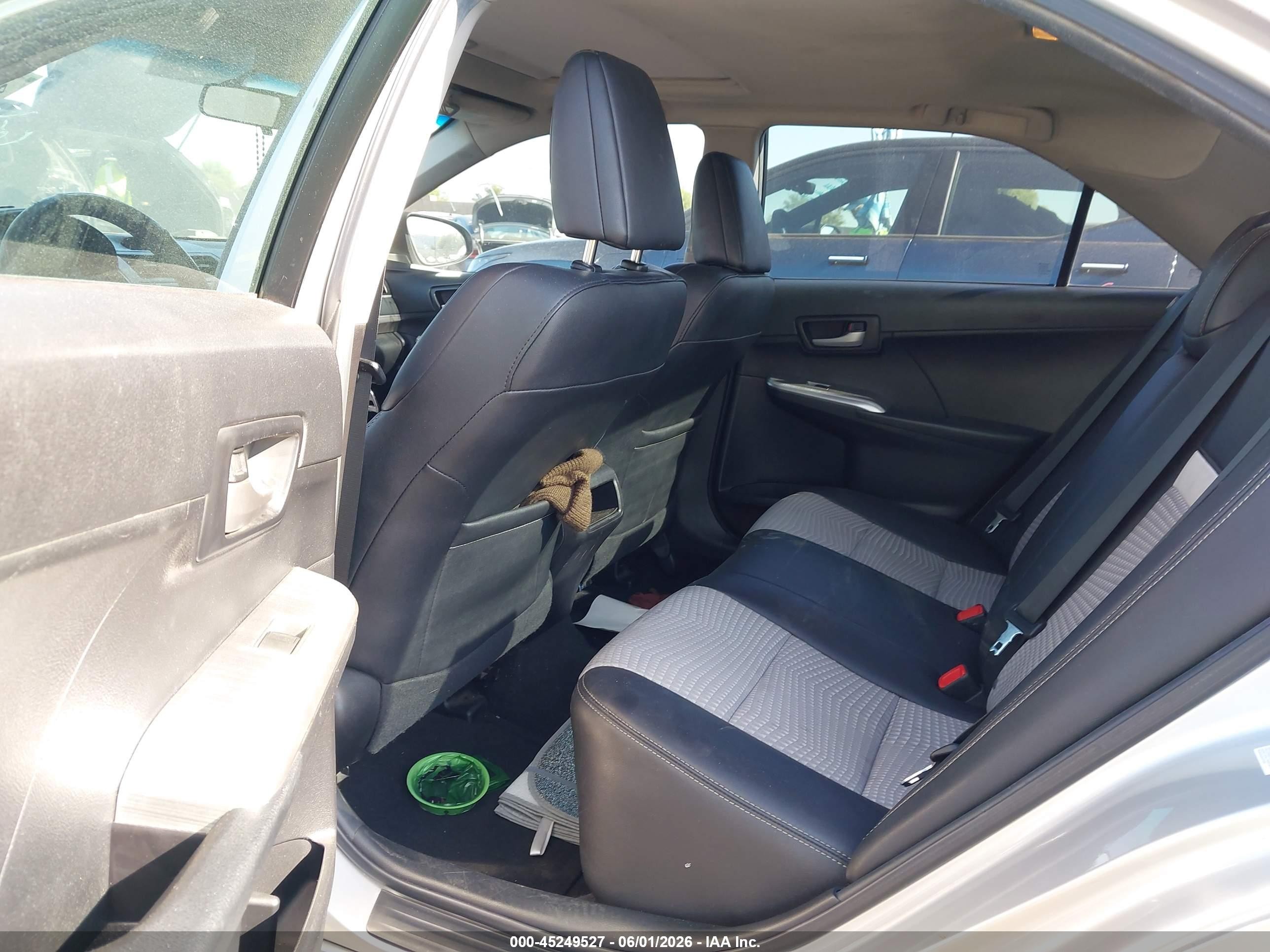 2014 Toyota Camry Se Sport Серебряный vin: 4T1BF1FK1EU774811