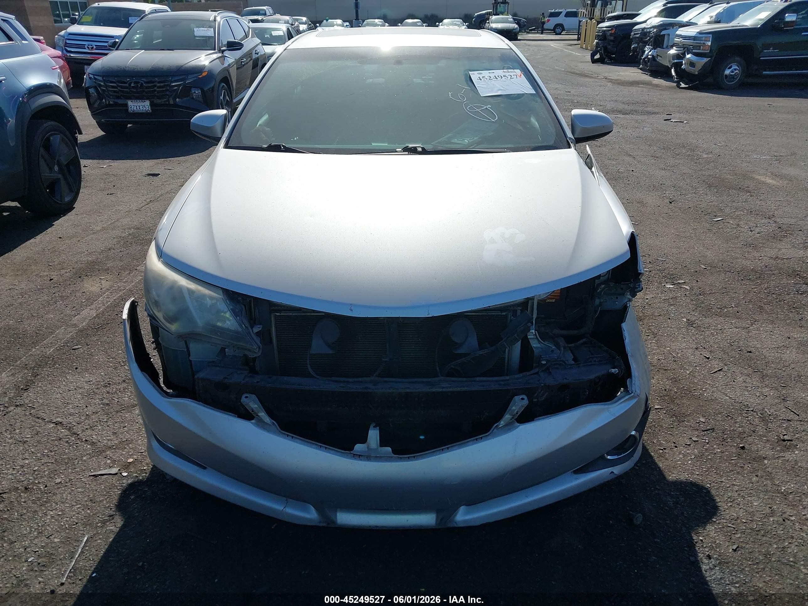 2014 Toyota Camry Se Sport Серебряный vin: 4T1BF1FK1EU774811