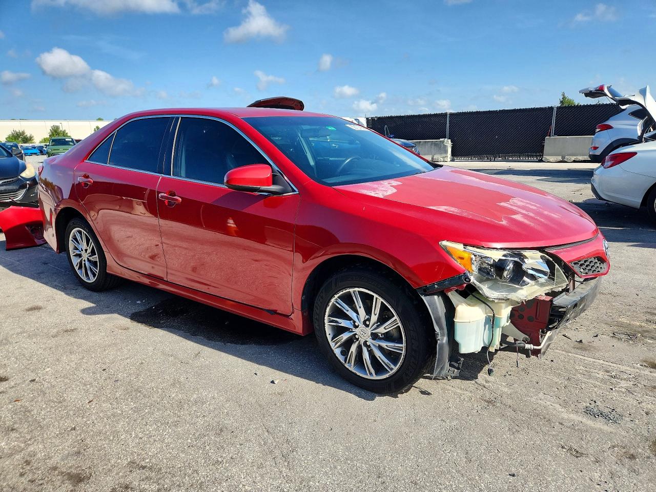 2014 Toyota Camry Se Красный vin: 4T1BF1FK1EU775277