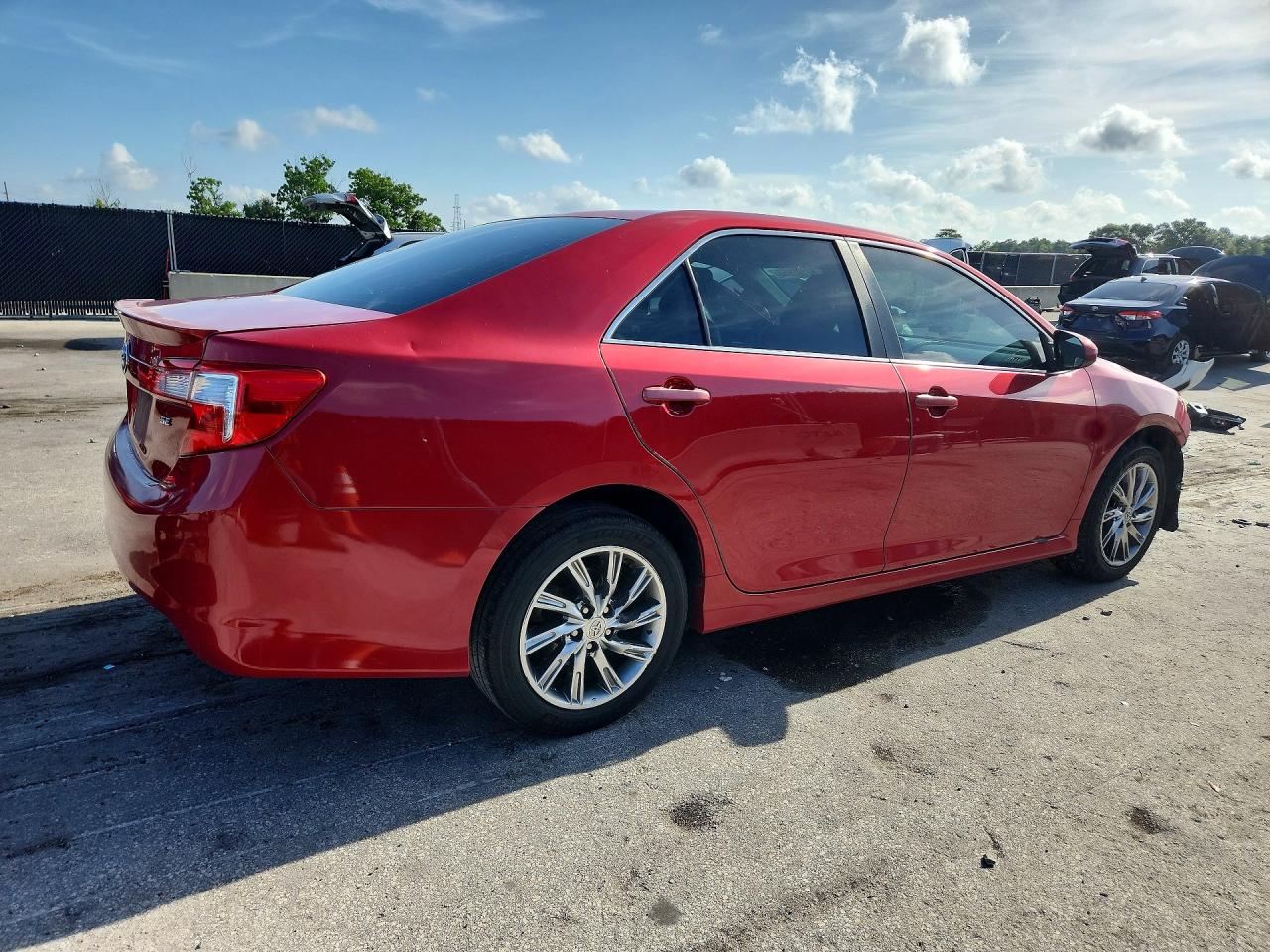 2014 Toyota Camry Se Красный vin: 4T1BF1FK1EU775277