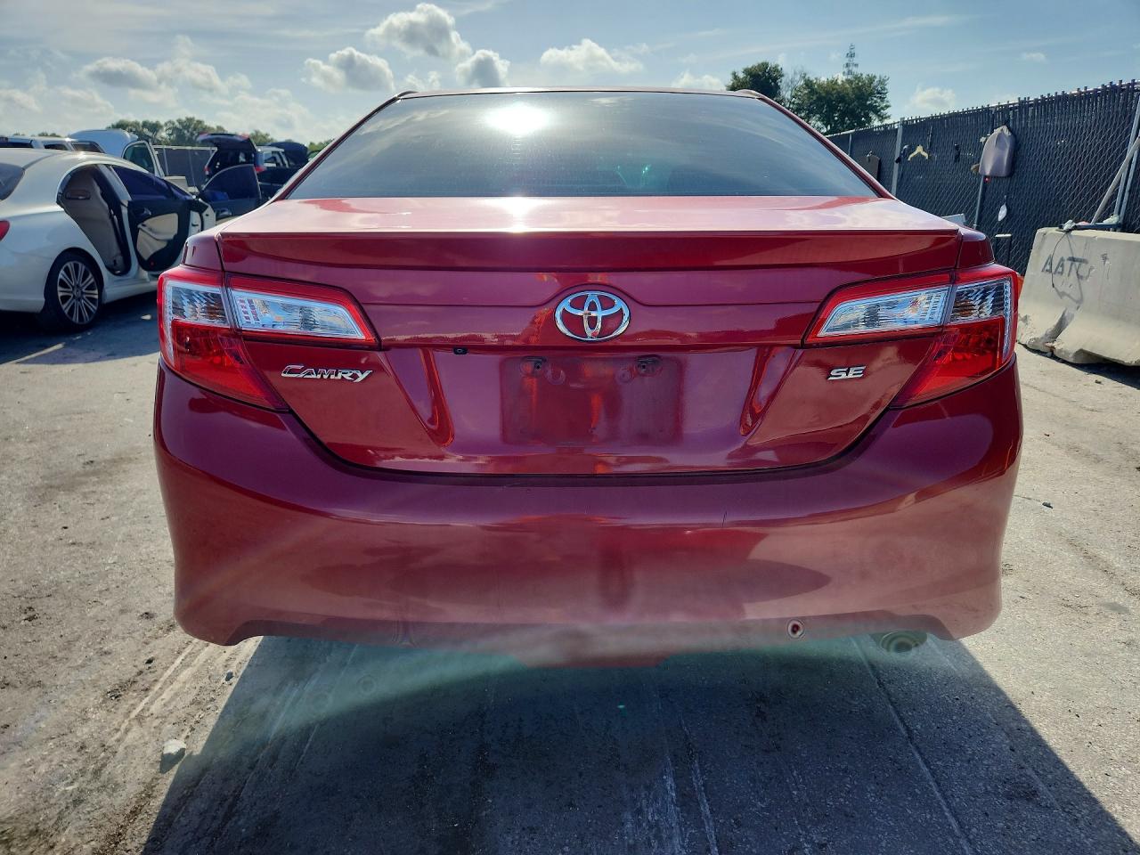 2014 Toyota Camry Se Красный vin: 4T1BF1FK1EU775277