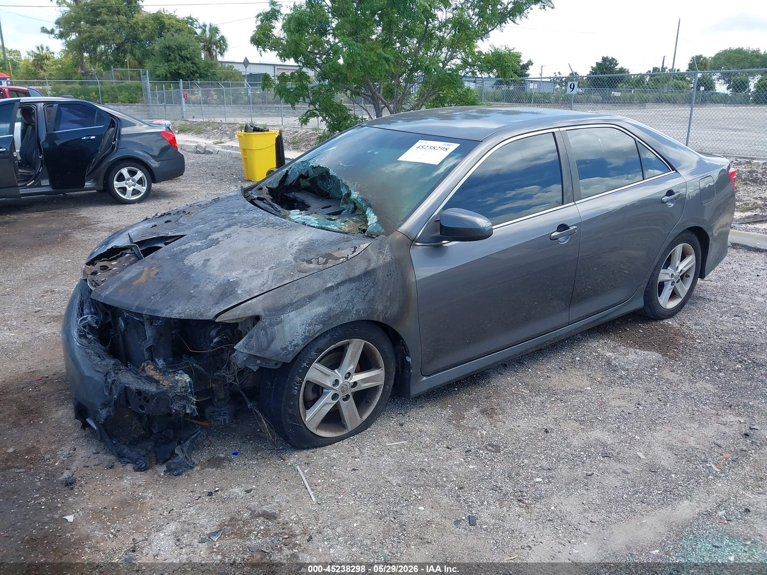 2014 Toyota Camry Se Gray vin: 4T1BF1FK1EU814403