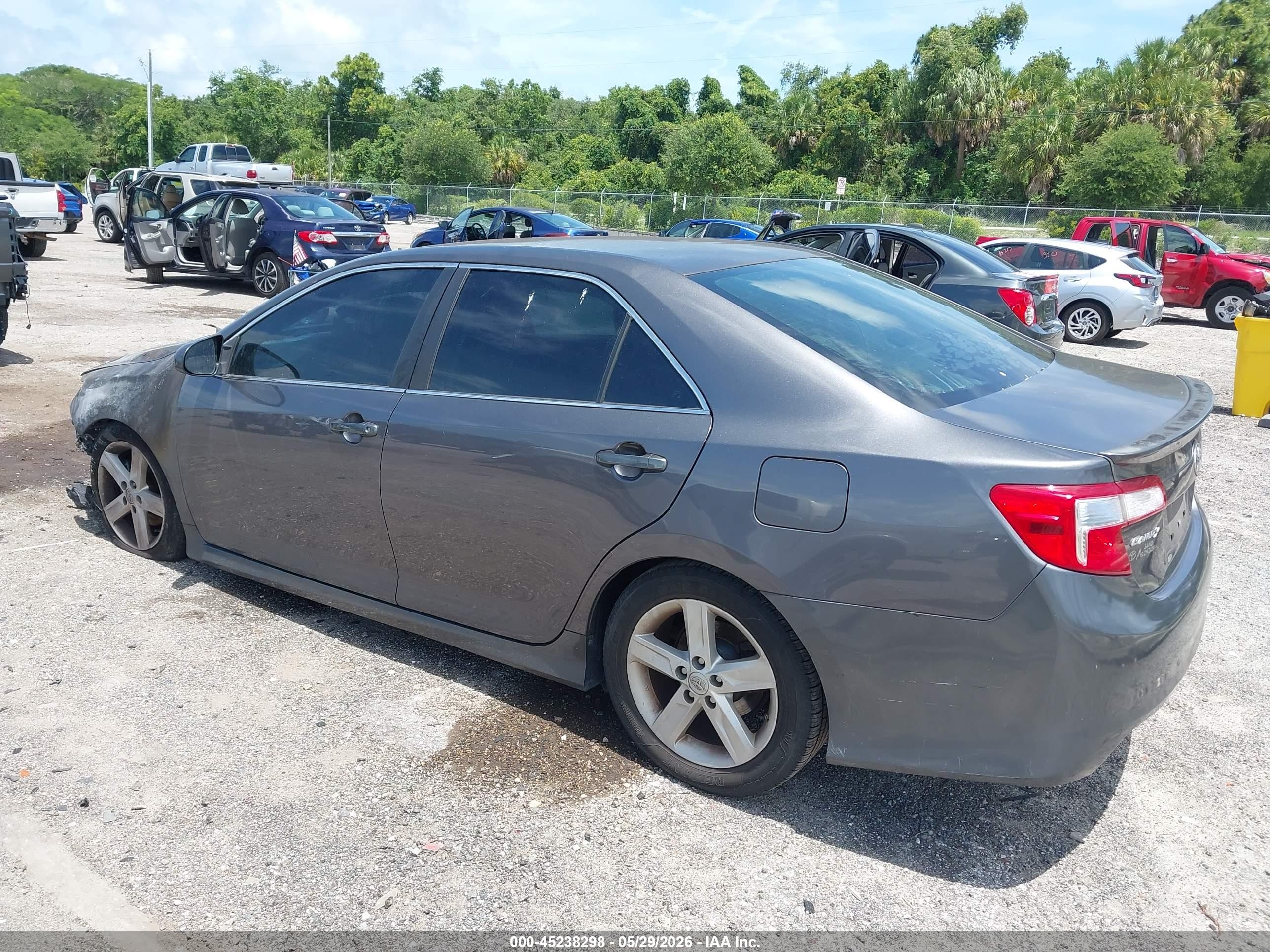2014 Toyota Camry Se Gray vin: 4T1BF1FK1EU814403